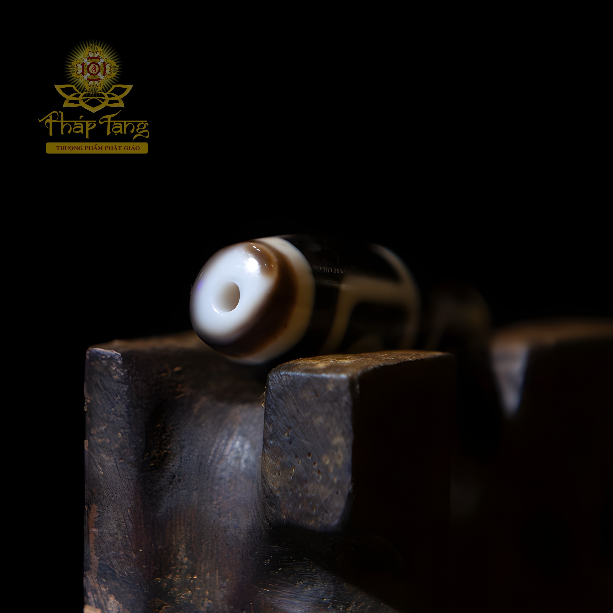 Dzi 4 Mắt HQ Thân Đen Hoa Văn Sắc Nét Truyền Thừa (Tứ Đại Bồ Tát)