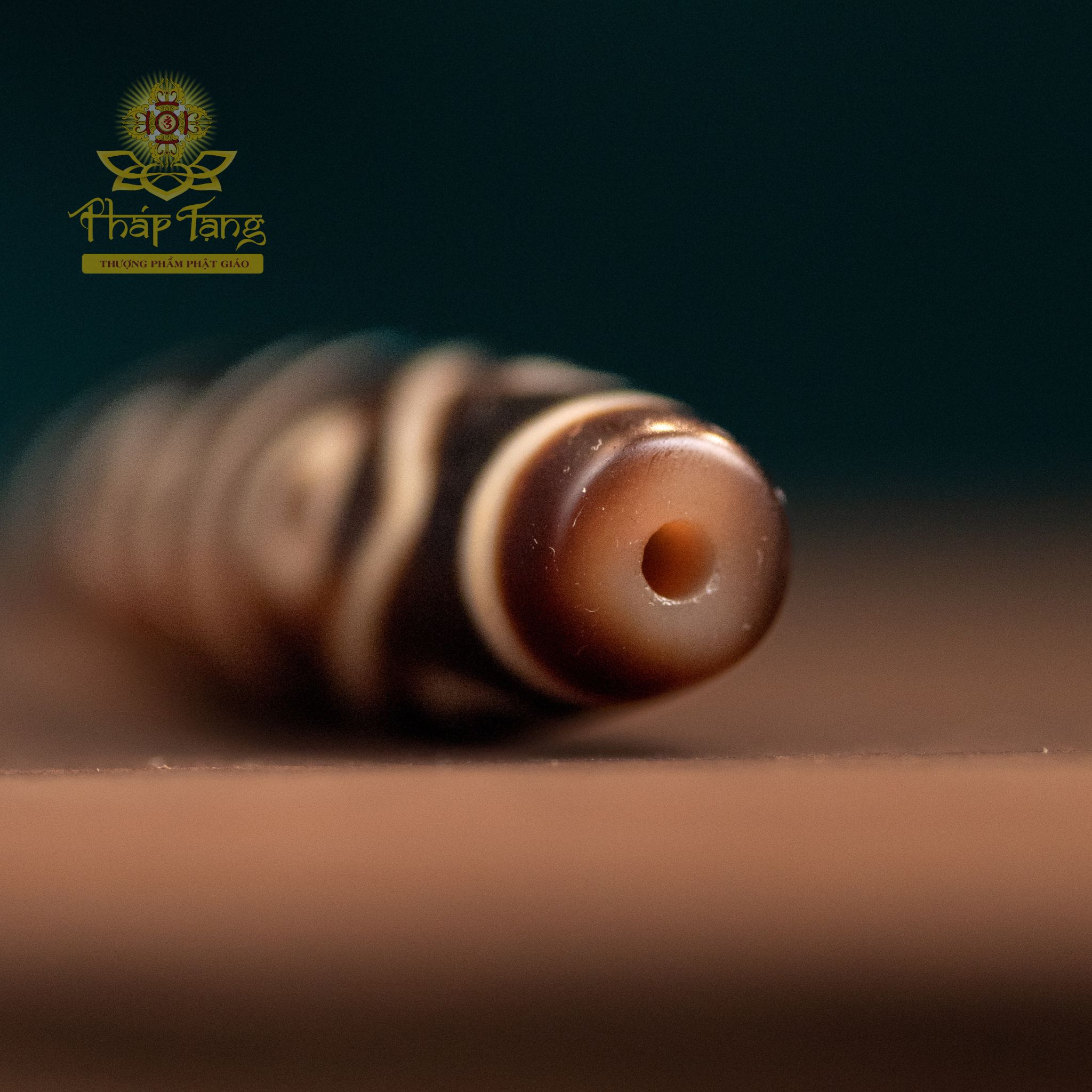 Dzi 6 Mắt Thân Dầu (New Dzi Đài Loan) - Lục Tự Đại Minh Chú 5cm