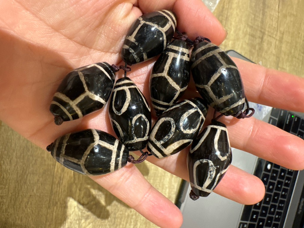 THUNG DZI MAI RÙA CỔ TIBET 3.4CM X 2CM