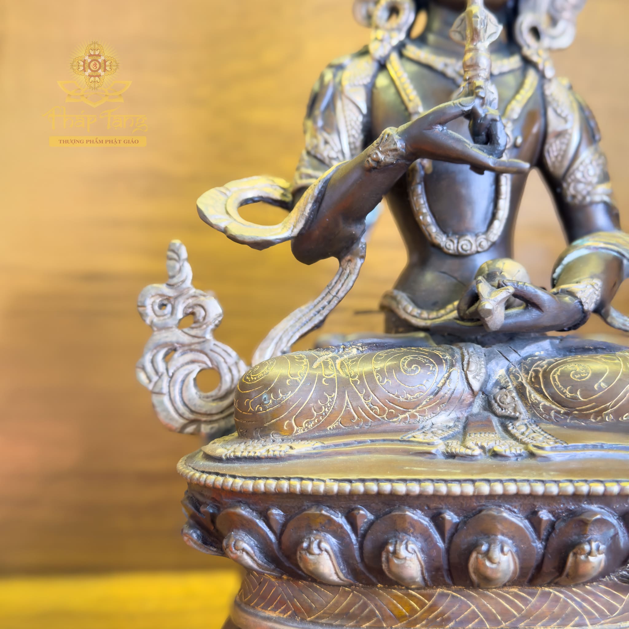 Thánh Tượng Đức Kim Cương Tát Đỏa Đồng Mạ Bạc Nepal 22cm