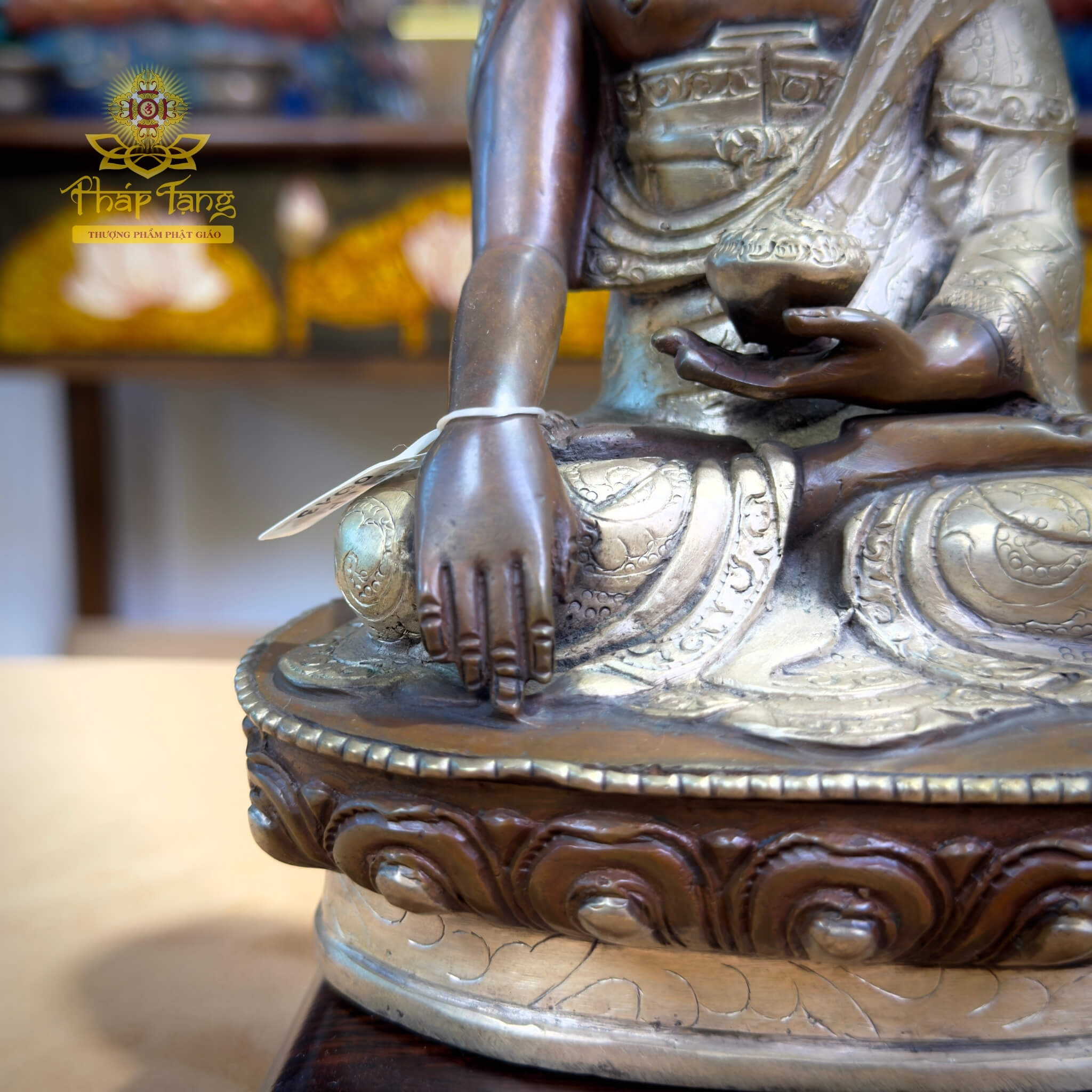 Thánh Tượng Bổn Sư Thích Ca Mâu Ni Phật Đồng Nepal 22cm