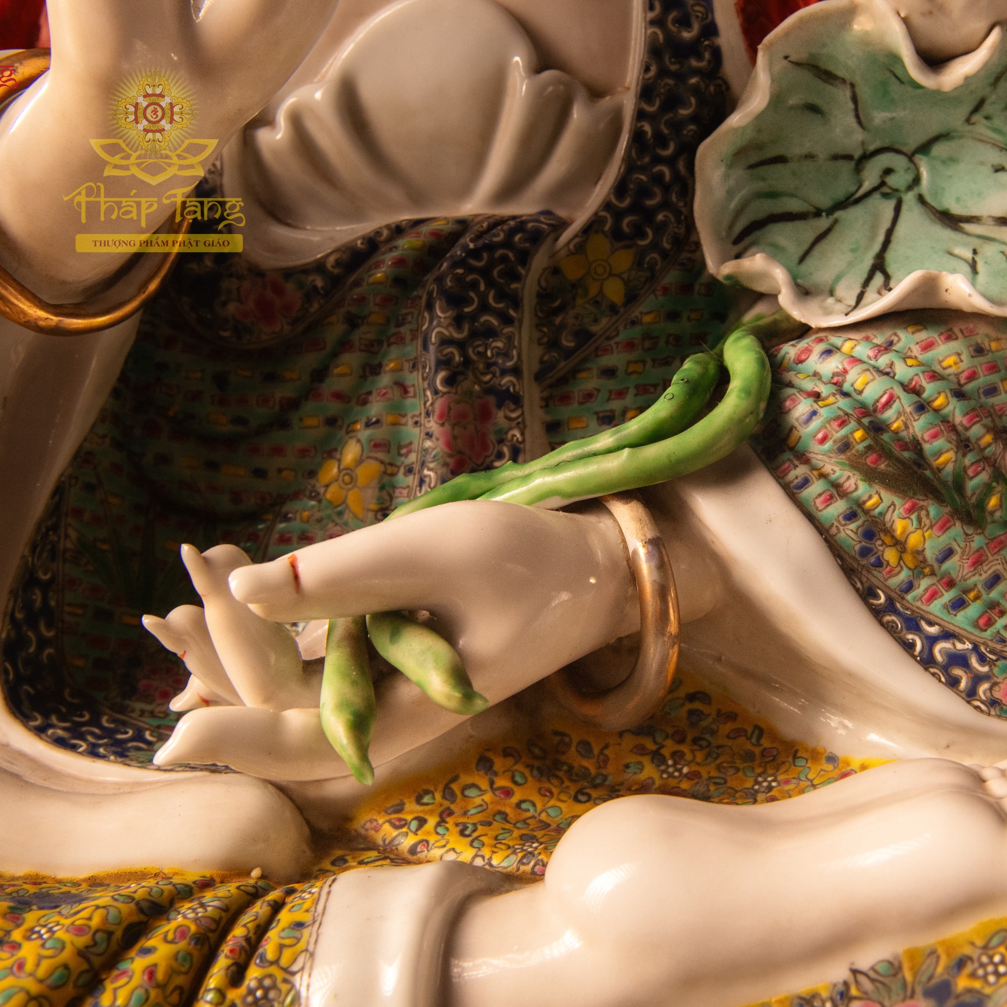 Thánh Tượng Quan Thế Âm Bồ Tát Gốm Xưa Trung Quốc Sưu Tầm 70CM