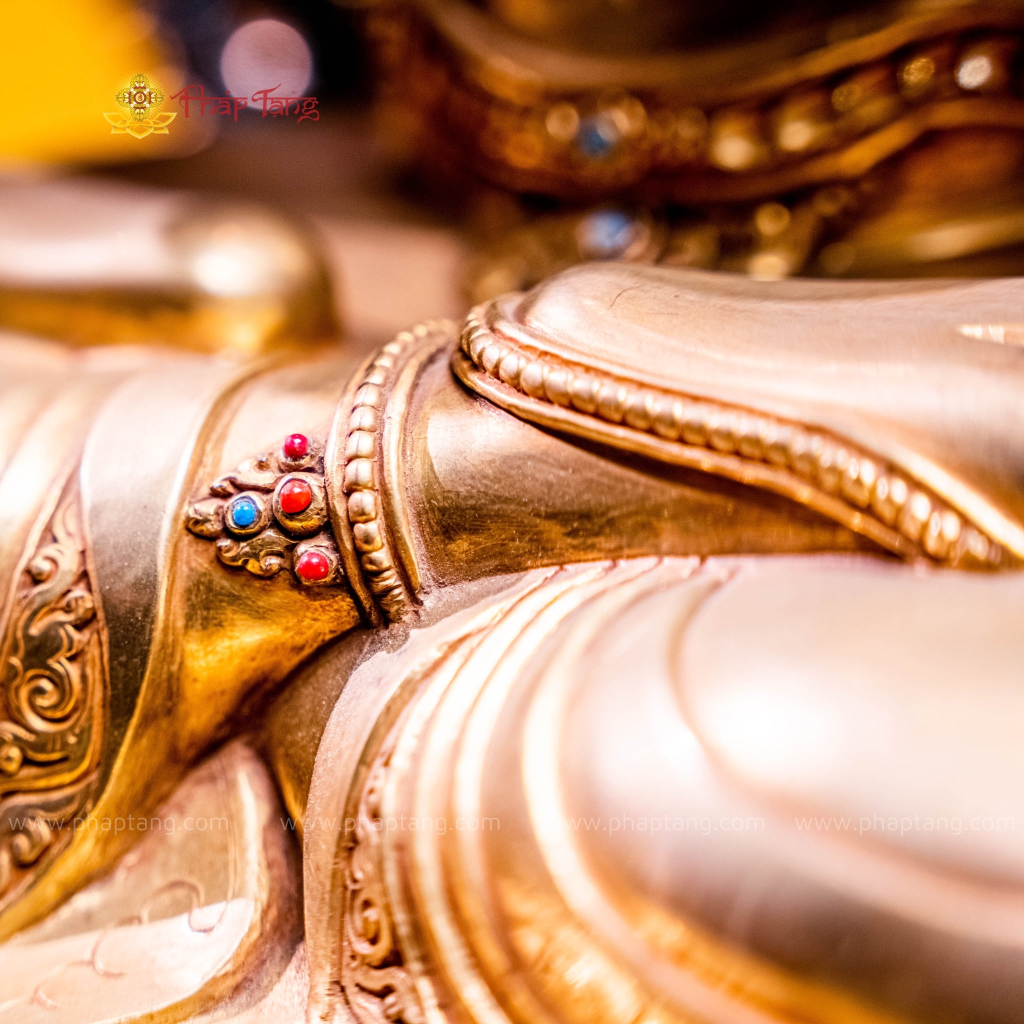 TÔN TƯỢNG BỒ TÁT QUAN ÂM TỨ THỦ NEPAL ĐỒNG CAO CẤP