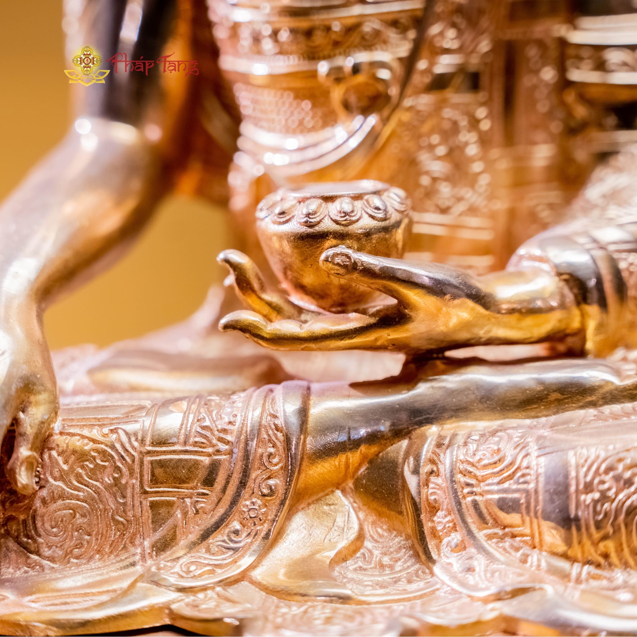 TÔN TƯỢNG ĐỨC BỔN SƯ NEPAL ĐỒNG MẠ VÀNG 50CM