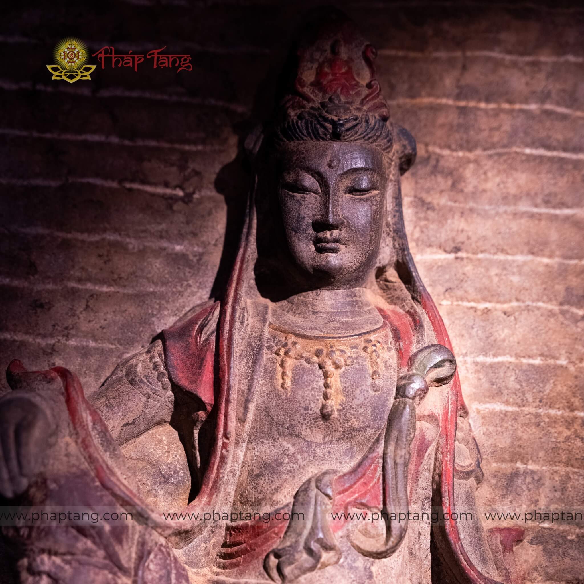 TƯỢNG BỒ TÁT QUAN THẾ ÂM TỰ TẠI ĐÁ CỔ ẤN ĐỘ CAO 61CM