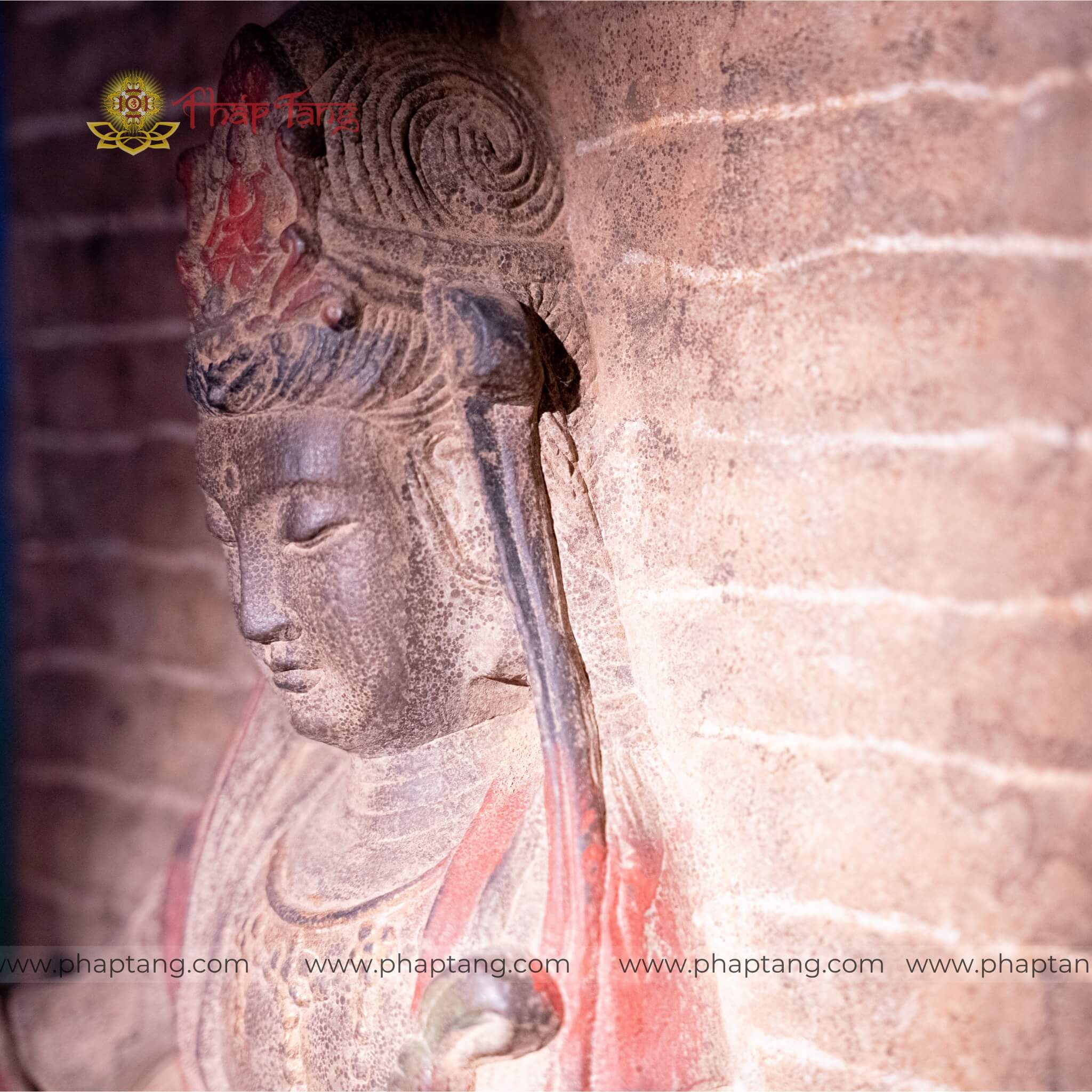 TƯỢNG BỒ TÁT QUAN THẾ ÂM TỰ TẠI ĐÁ CỔ ẤN ĐỘ CAO 61CM