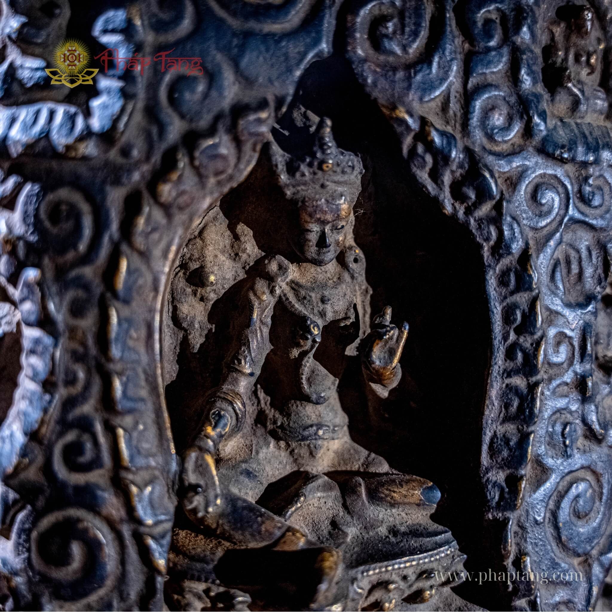 TƯỢNG BỒ TÁT TARA GỖ XƯA NEPAL