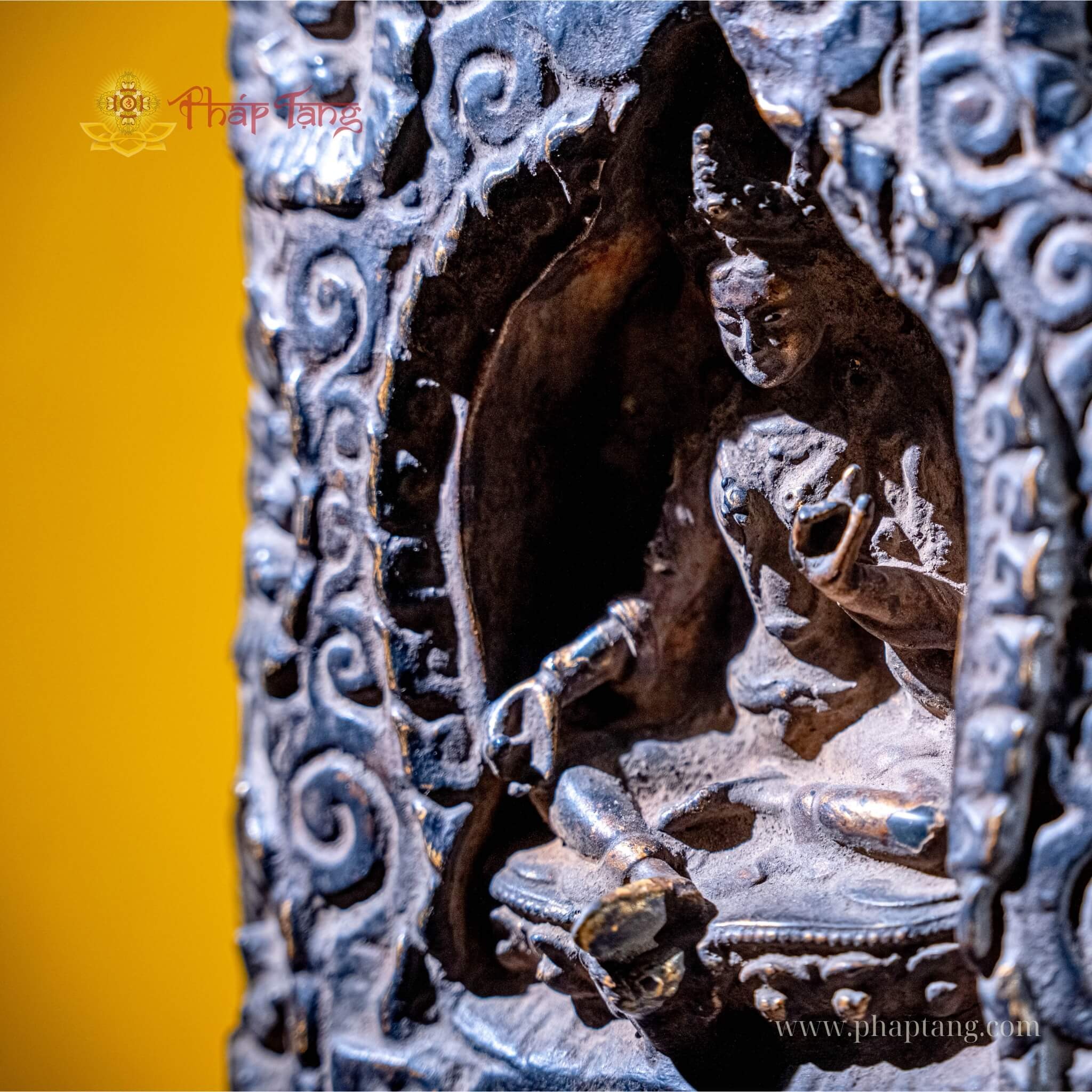 TƯỢNG BỒ TÁT TARA GỖ XƯA NEPAL