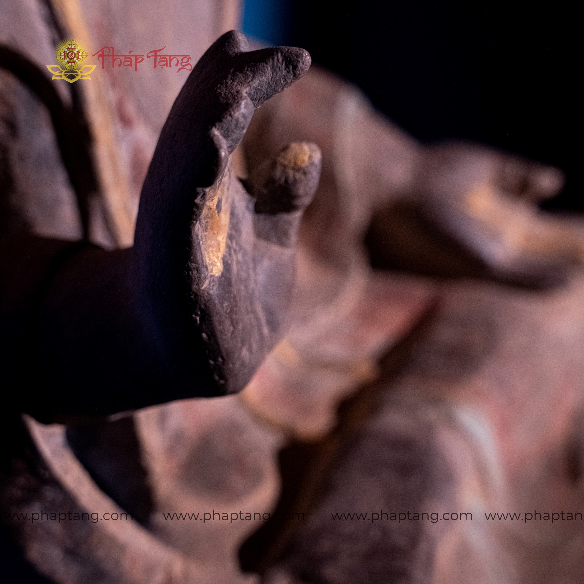 TƯỢNG ĐỨC BỔN SƯ HÀO QUANG ĐÁ CỔ ẤN ĐỘ CAO 68CM