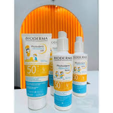 BIODERMA Kem Chống Nắng Cho Trẻ Em - PHOTODERM PEDIATRICS LAIT SPF50+ (200ml)