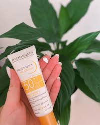 BIODERMA Kem Chống Nắng Giảm Bóng Nhờn Cho Mọi Loại Da - PHOTODERM AQUAFLUIDE SPF50+ CLAIRE  (40ml)