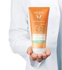 VICHY Kem Chống Nắng Toàn Thân Dạng Gel Sữa Không Gây Nhờn Rít - CAPITAL SOLEIL BODY MELTING MILK GEL SPF50 (200ml)