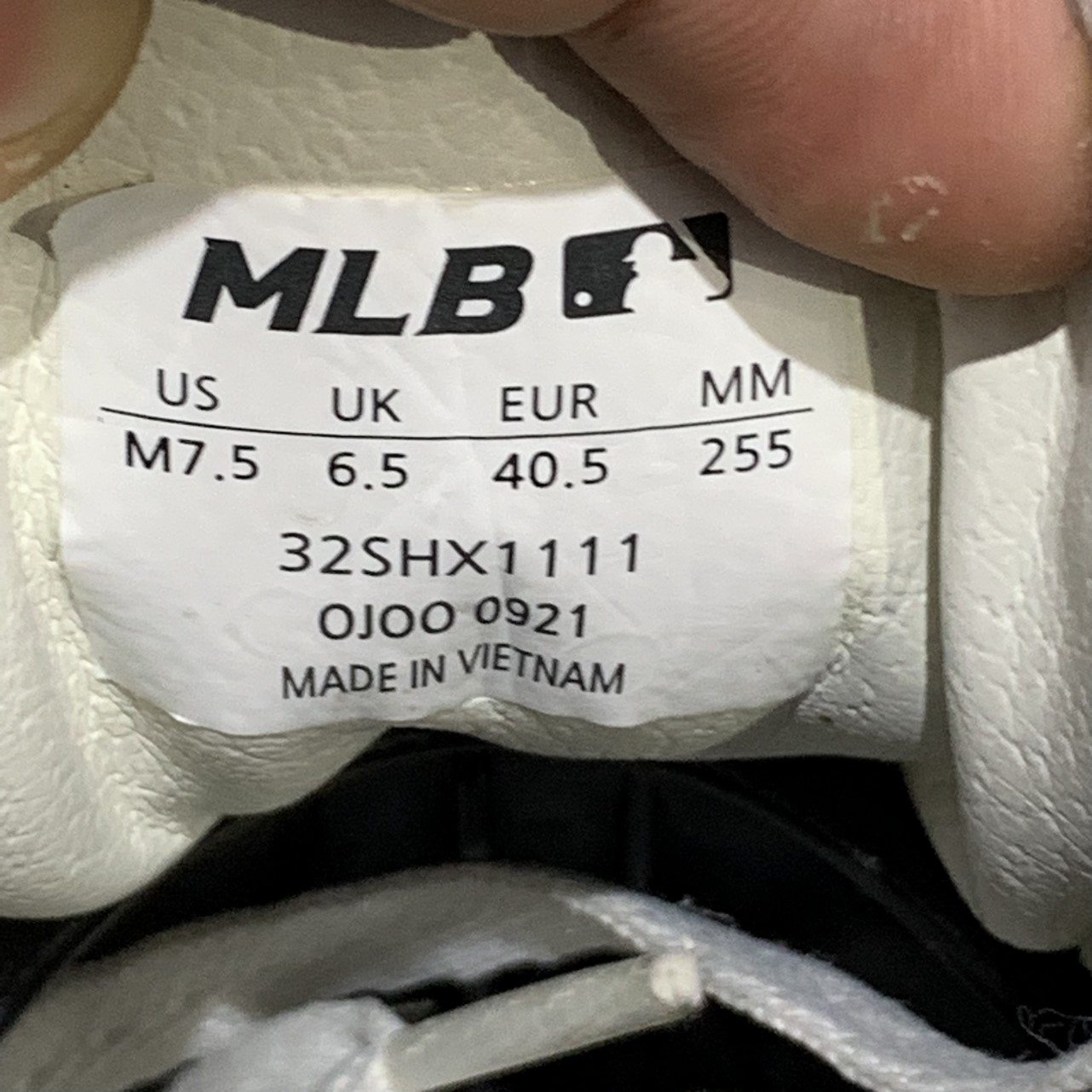 Giày MLB CHUNKY JOGGER  32SHX1111 SIZE 40.5 PVN11096