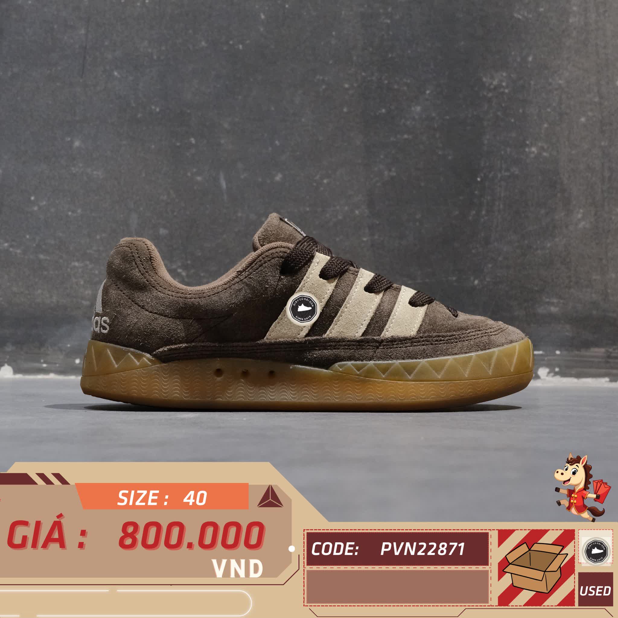 🔥 ADIDAS ADIMATIC ‘DARK BROWN / CLOUD WHITE / EARTH STRATA’ – SIZE 40 – PVN22871 – CHÍNH HÃNG