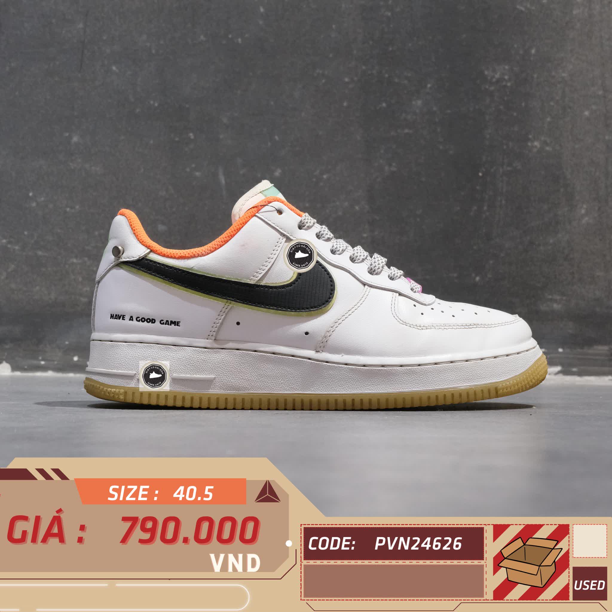 🔥 NIKE AIR FORCE 1 ‘07 LE ‘HAVE A GOOD GAME’ – SIZE 40.5 – PVN24626 – CHÍNH HÃNG