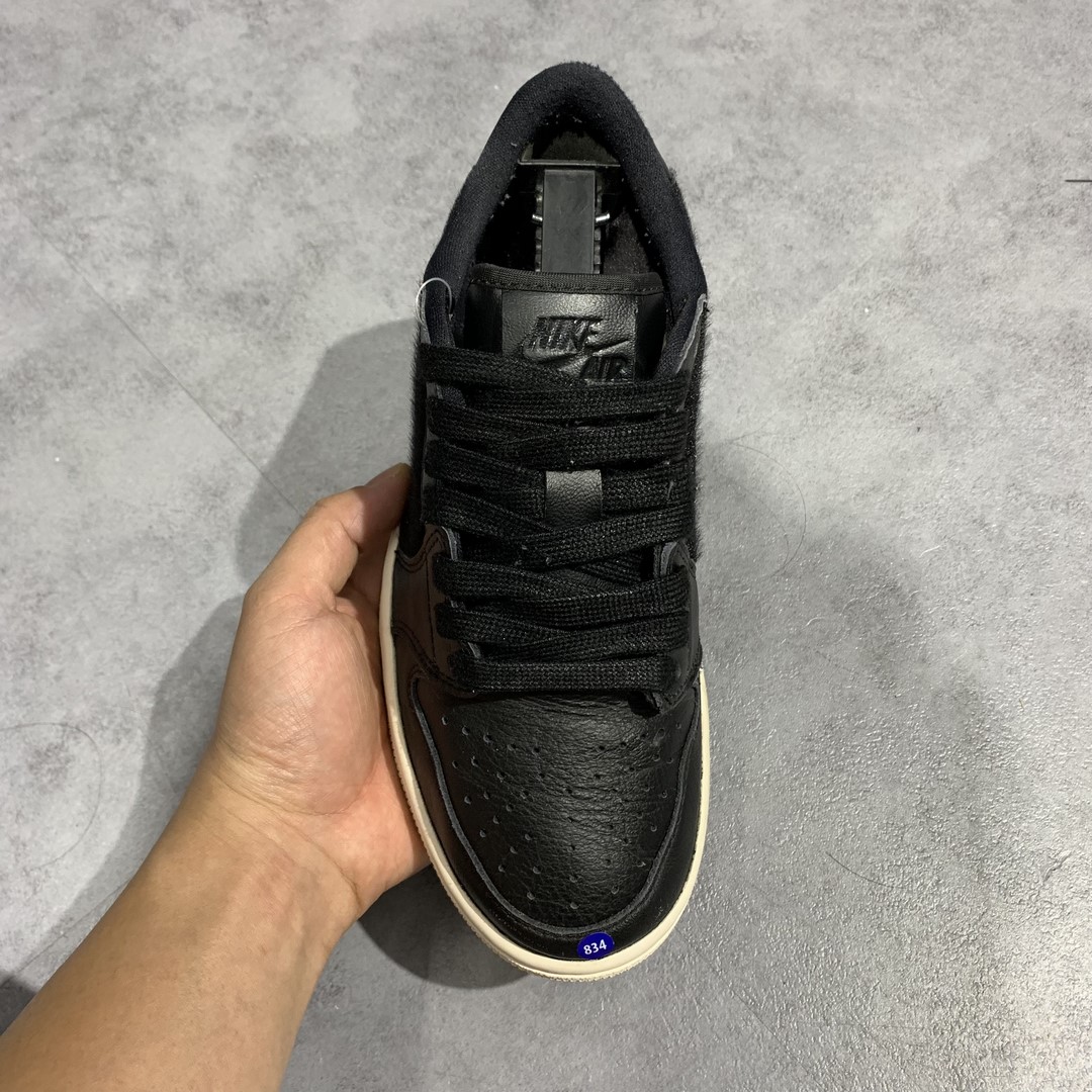 2hand giày Nike Air Jordan 1 Retro Black  A01935 001 SIZE 38 PVN9865