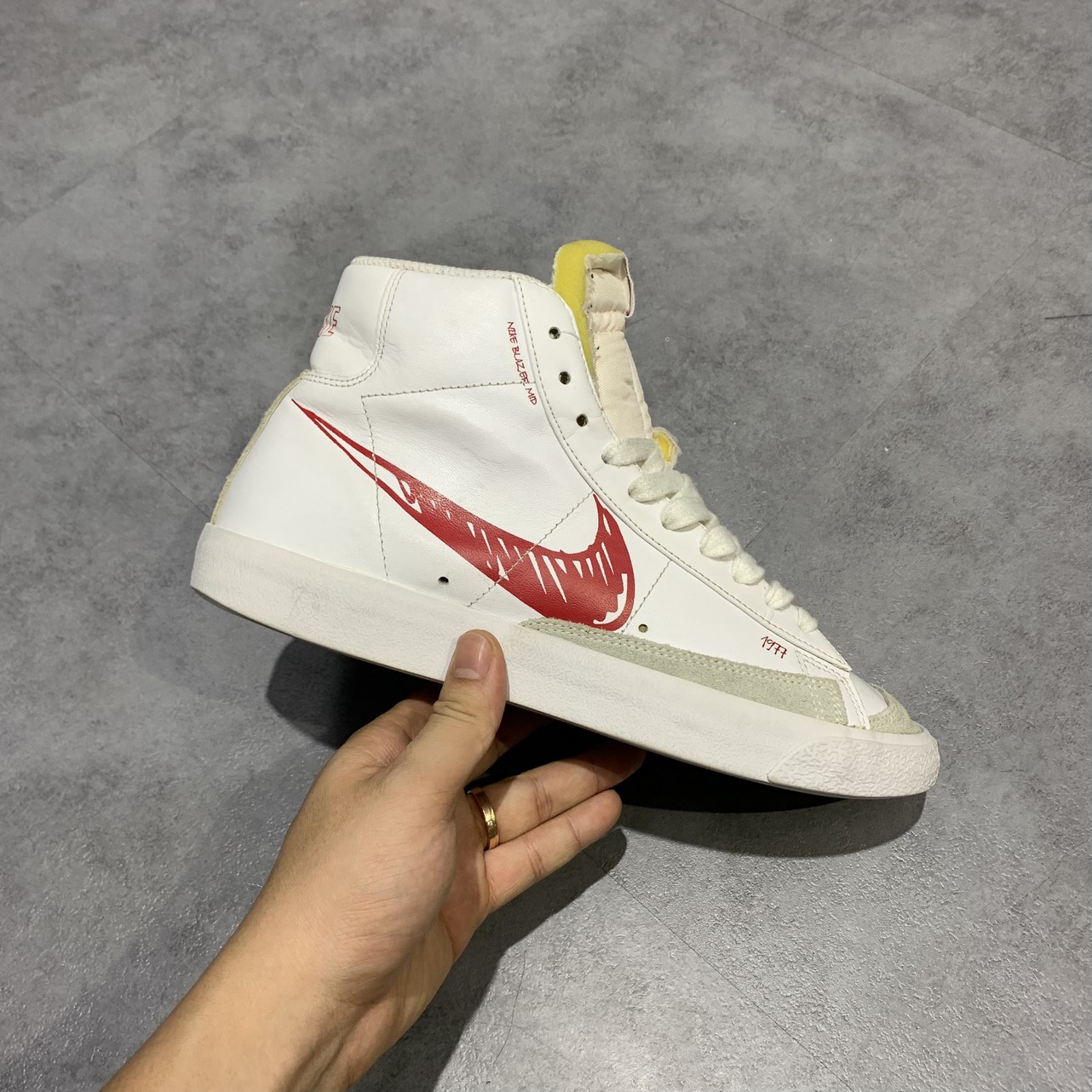 Nike Blazer Nike Women's Sneakers 218 Nike Blazer Mid 77