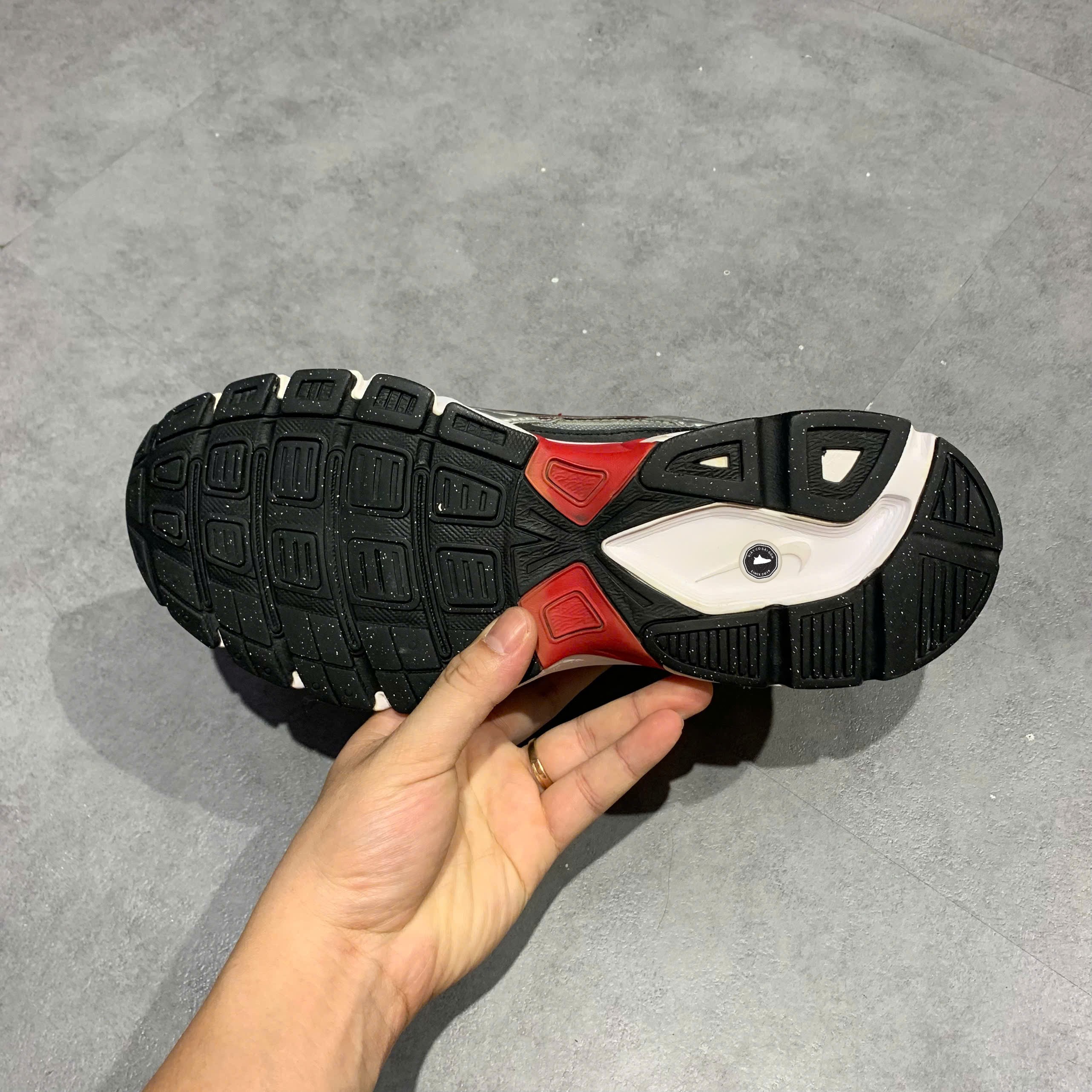 Nike Initiator Metallic Silver Red - 394055-001 - Size 44 - GIÀY 2HAND CHÍNH HÃNG PVN25710