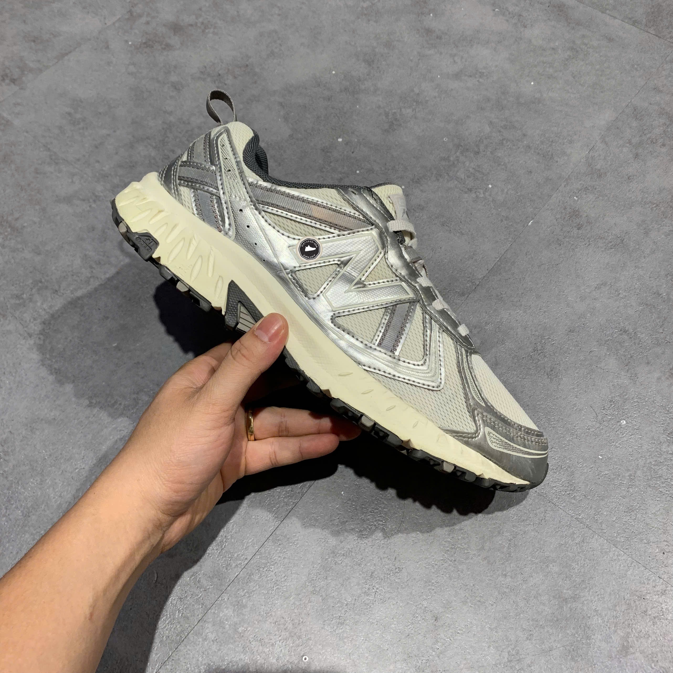 New Balance 410v5 Silver Grey - MT410CK5 - Size 43 - GIÀY 2HAND CHÍNH HÃNG PVN26153