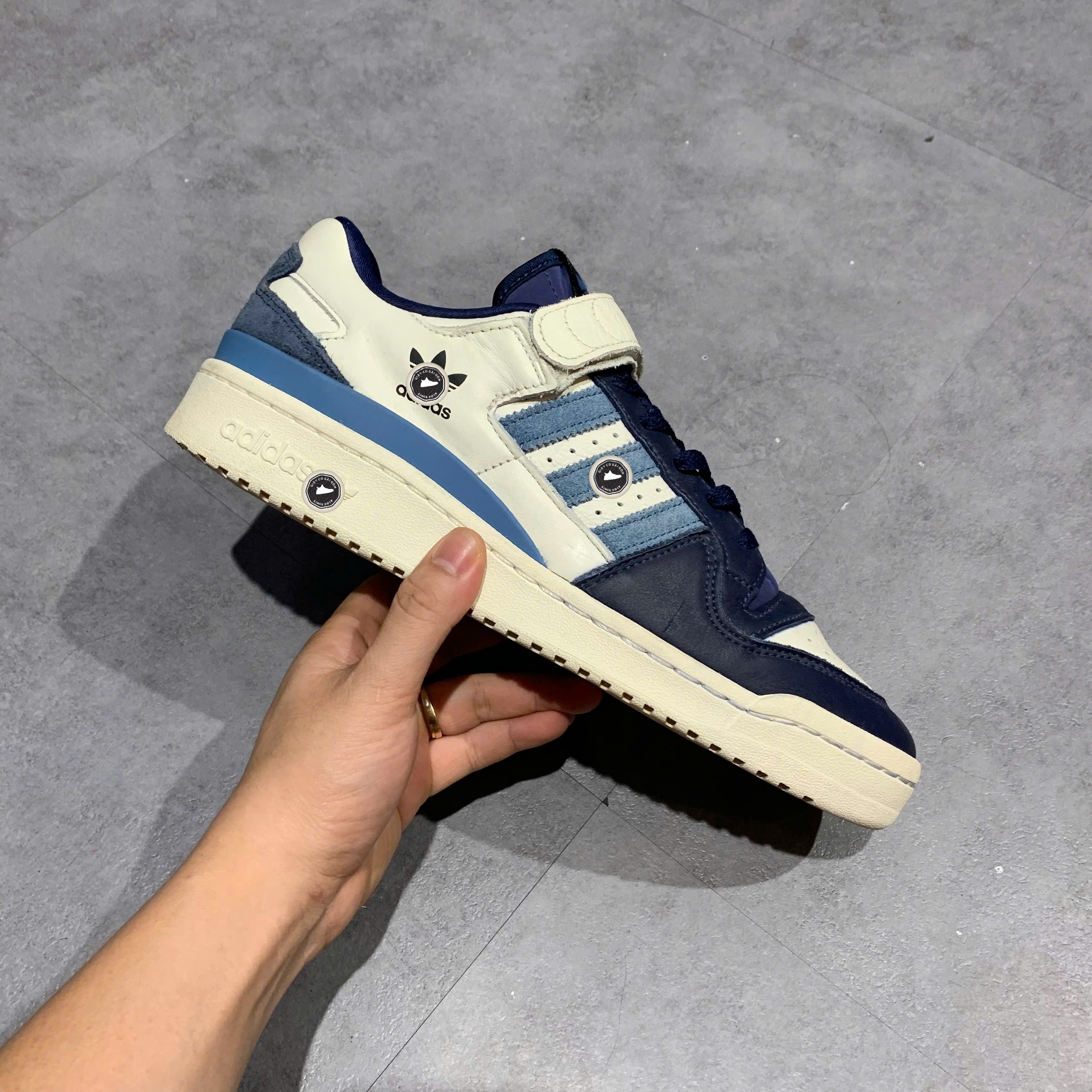 Adidas Forum 84 Low White Dark Blue - GX2162 - Size 44 - GIÀY 2HAND CHÍNH HÃNG PVN23520