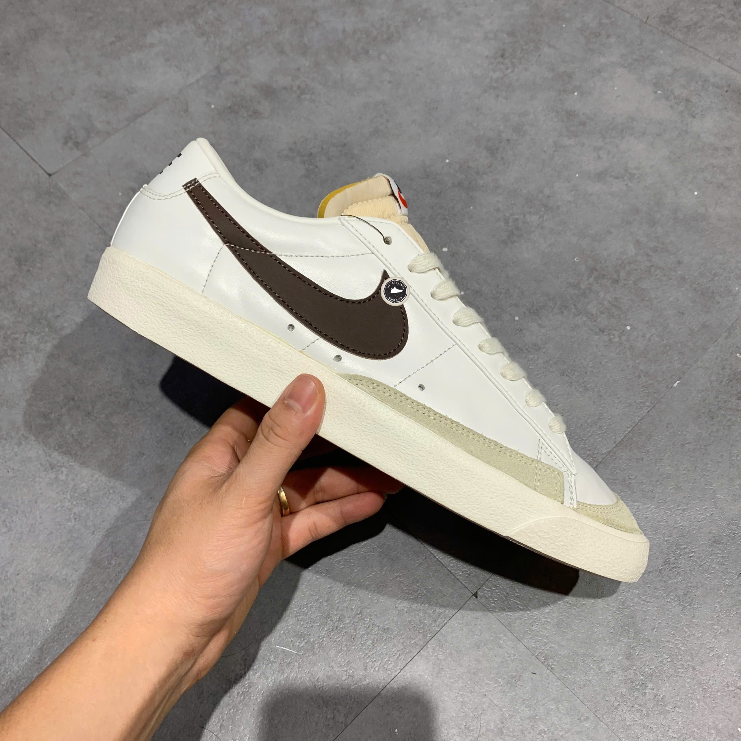 Nike Blazer Low '77 Vintage White Chocolate - DA6364 100 - Size 45 - GIÀY 2HAND CHÍNH HÃNG PVN23601