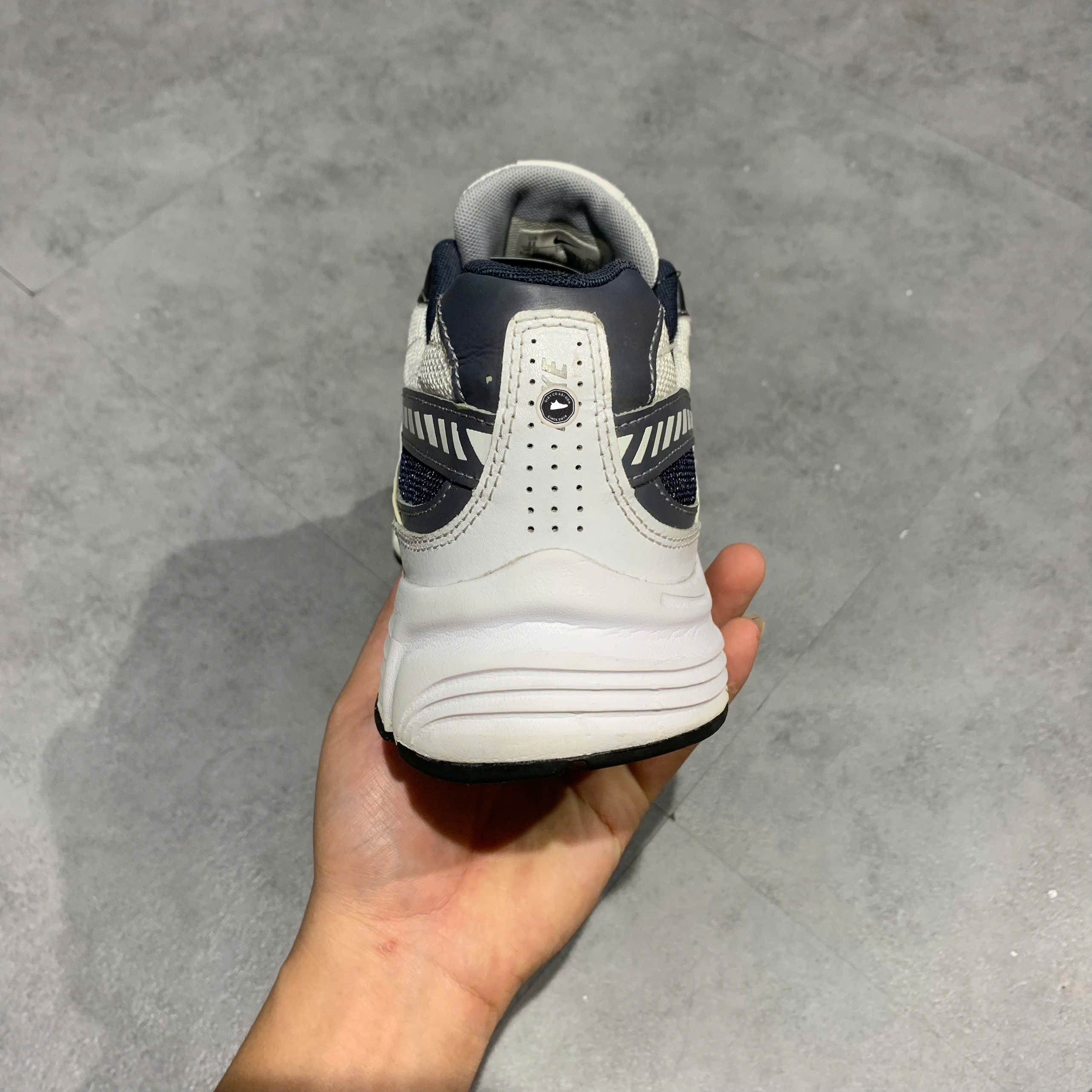 Nike Initiator 'Metallic Cool Grey' - 394055 101 - Size 45 - GIÀY 2HAND CHÍNH HÃNG PVN23527