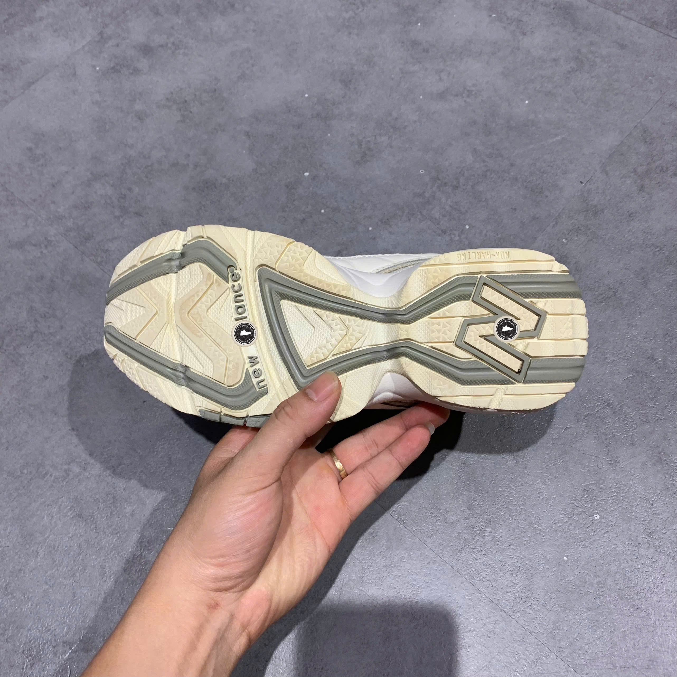 New Balance 452 Light Bone Beige - WX452XA - Size 37 - GIÀY 2HAND CHÍNH HÃNG PVN23709