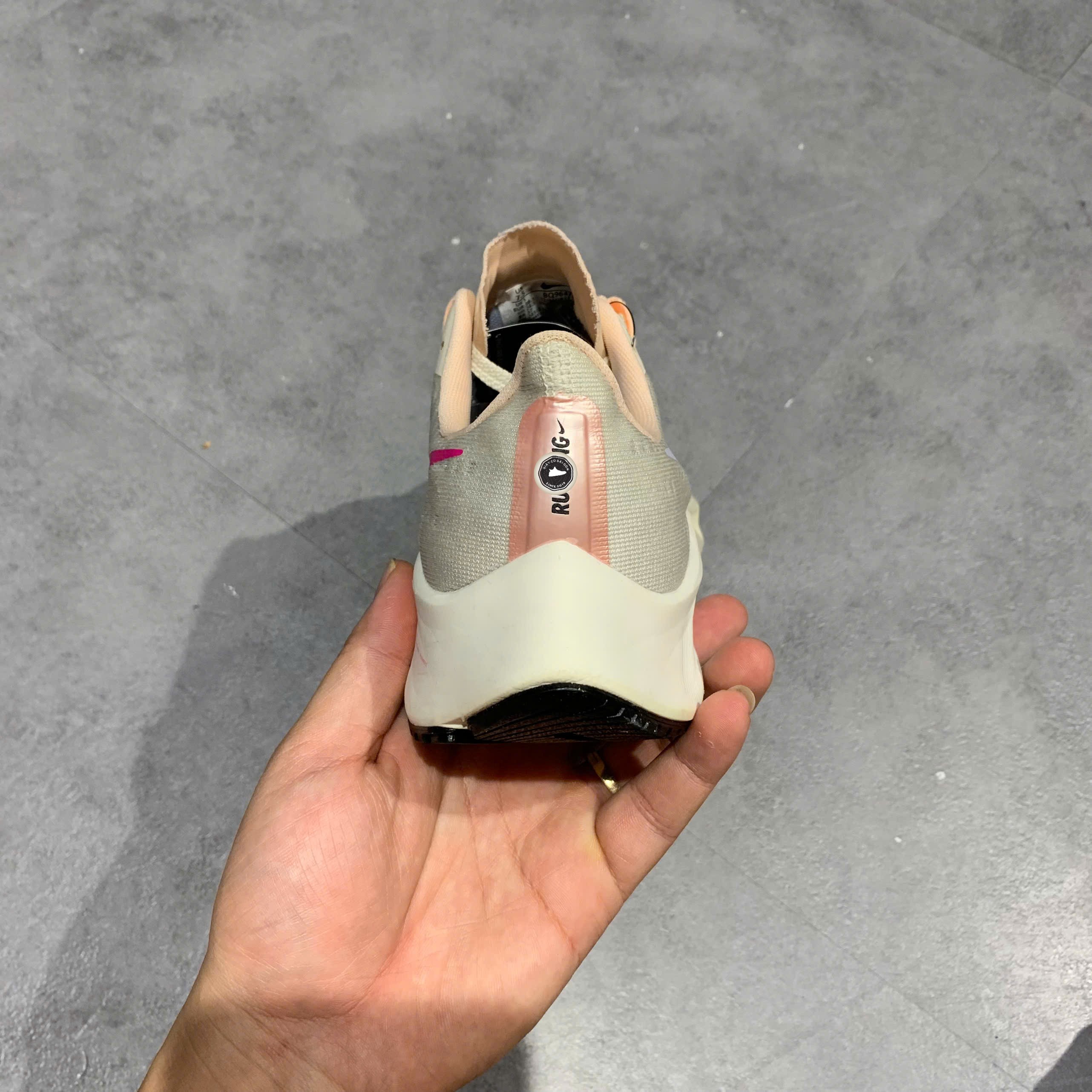 🔥 NIKE AIR ZOOM PEGASUS 37 “PALE IVORY” – SIZE 38.5 – PVN23883 – CHÍNH HÃNG