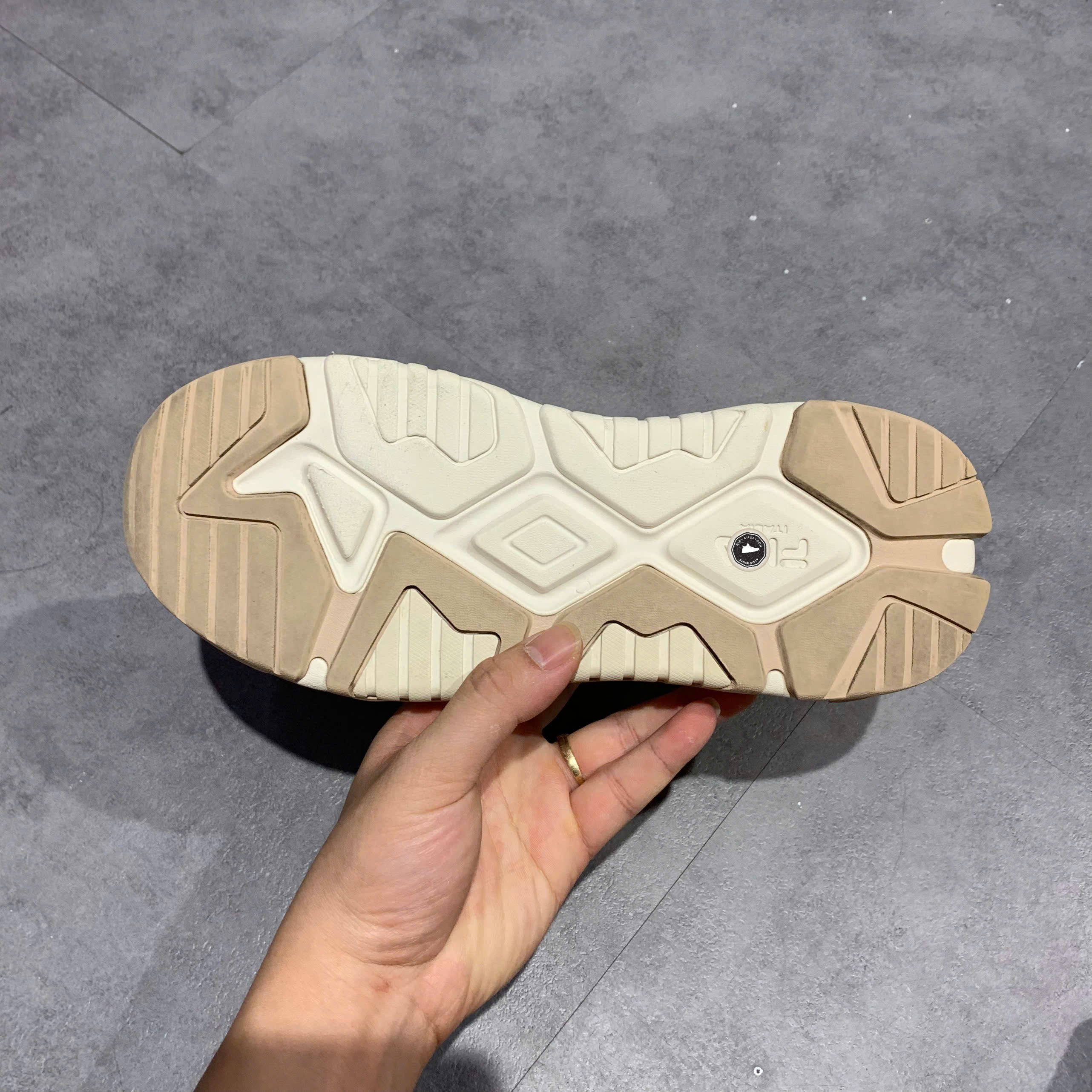 FILA Ray Tracer - F12W312117BMA - Size 37.5 - GIÀY 2HAND CHÍNH HÃNG PVN24002