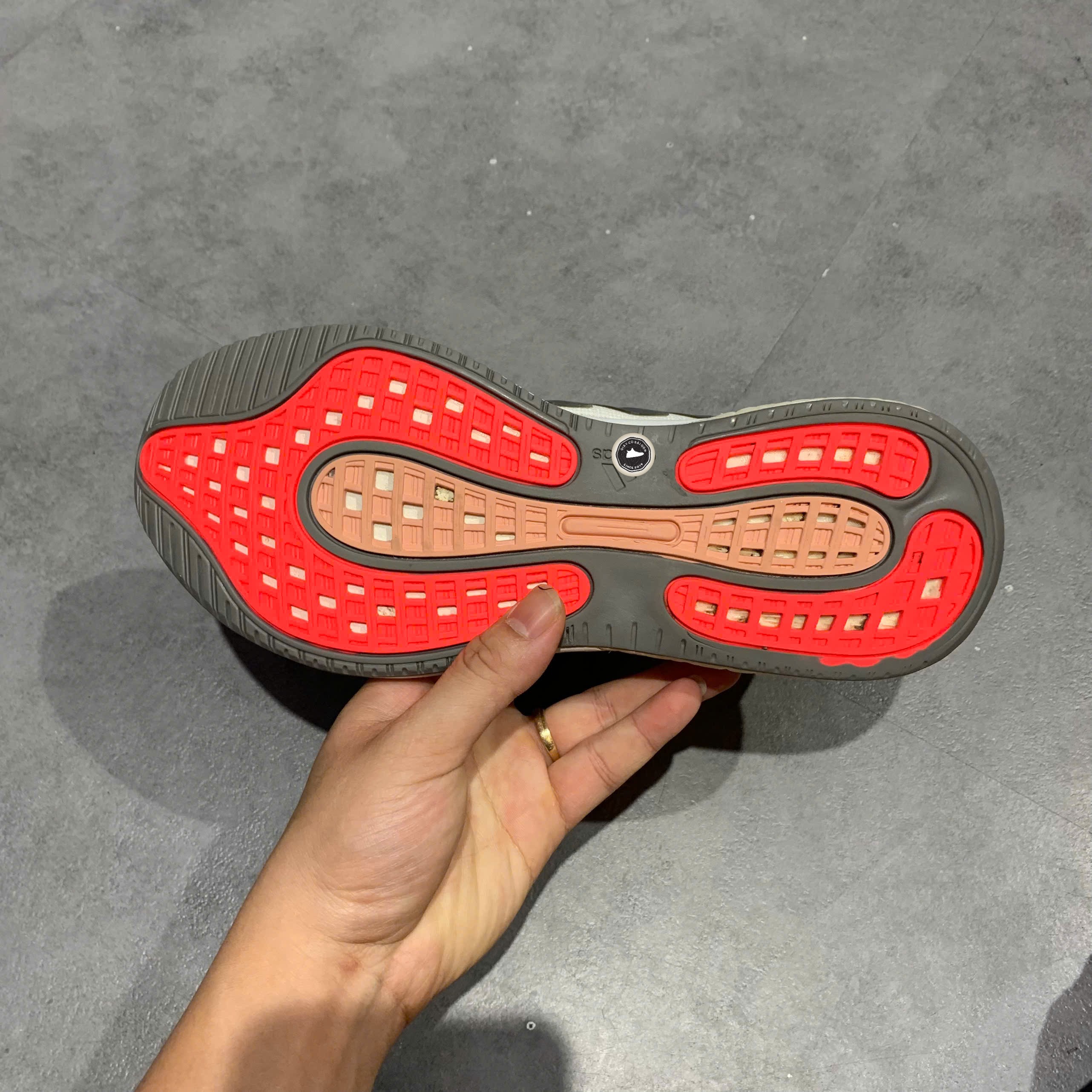 Adidas Supernova White Signal Pink - FV6020 - Size 39 1/3 - GIÀY 2HAND CHÍNH HÃNG 23243