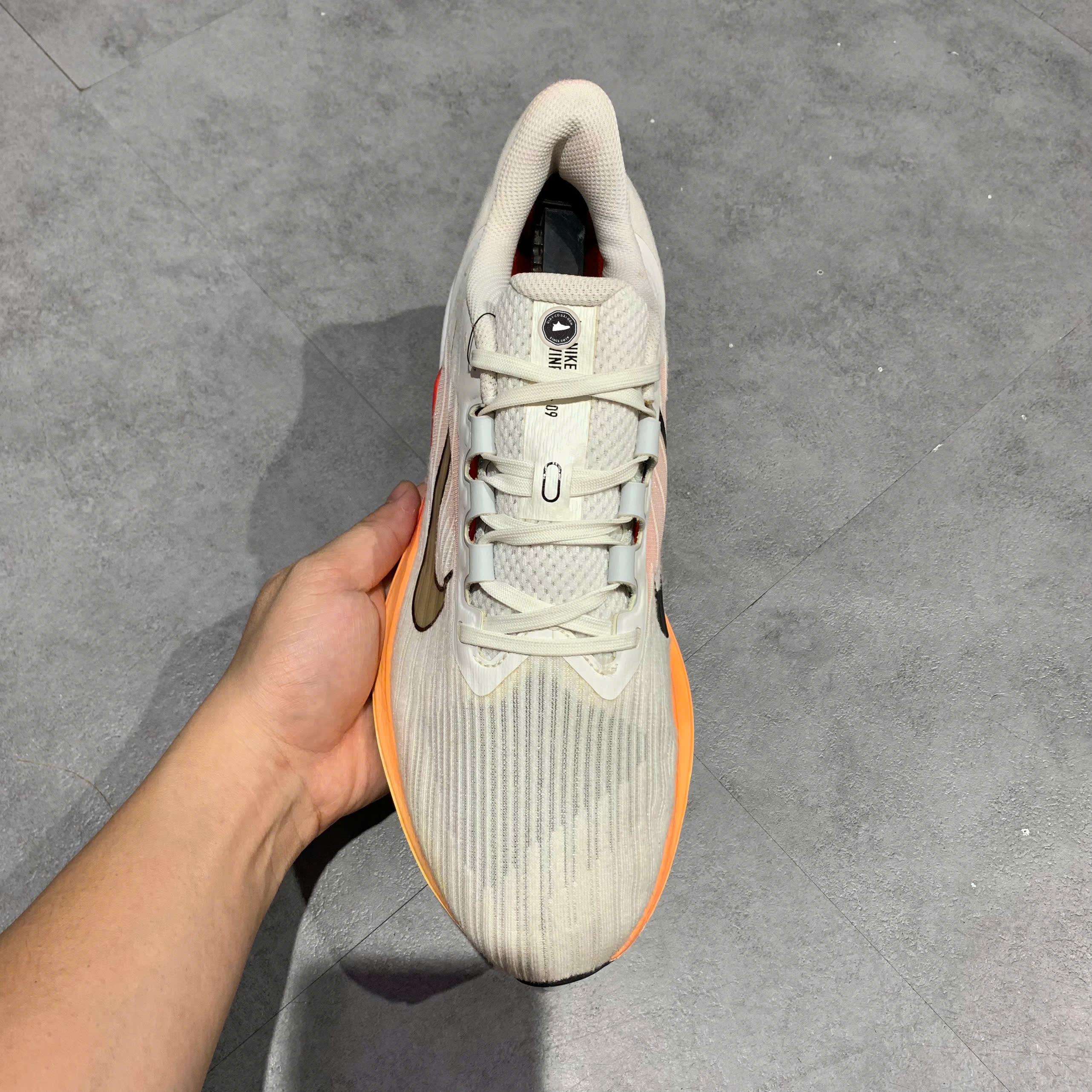 Nike Air Zoom Winflo 9 White Bright Crimson - DD6203 100 - Size 43 - GIÀY 2HAND CHÍNH HÃNG PVN24331