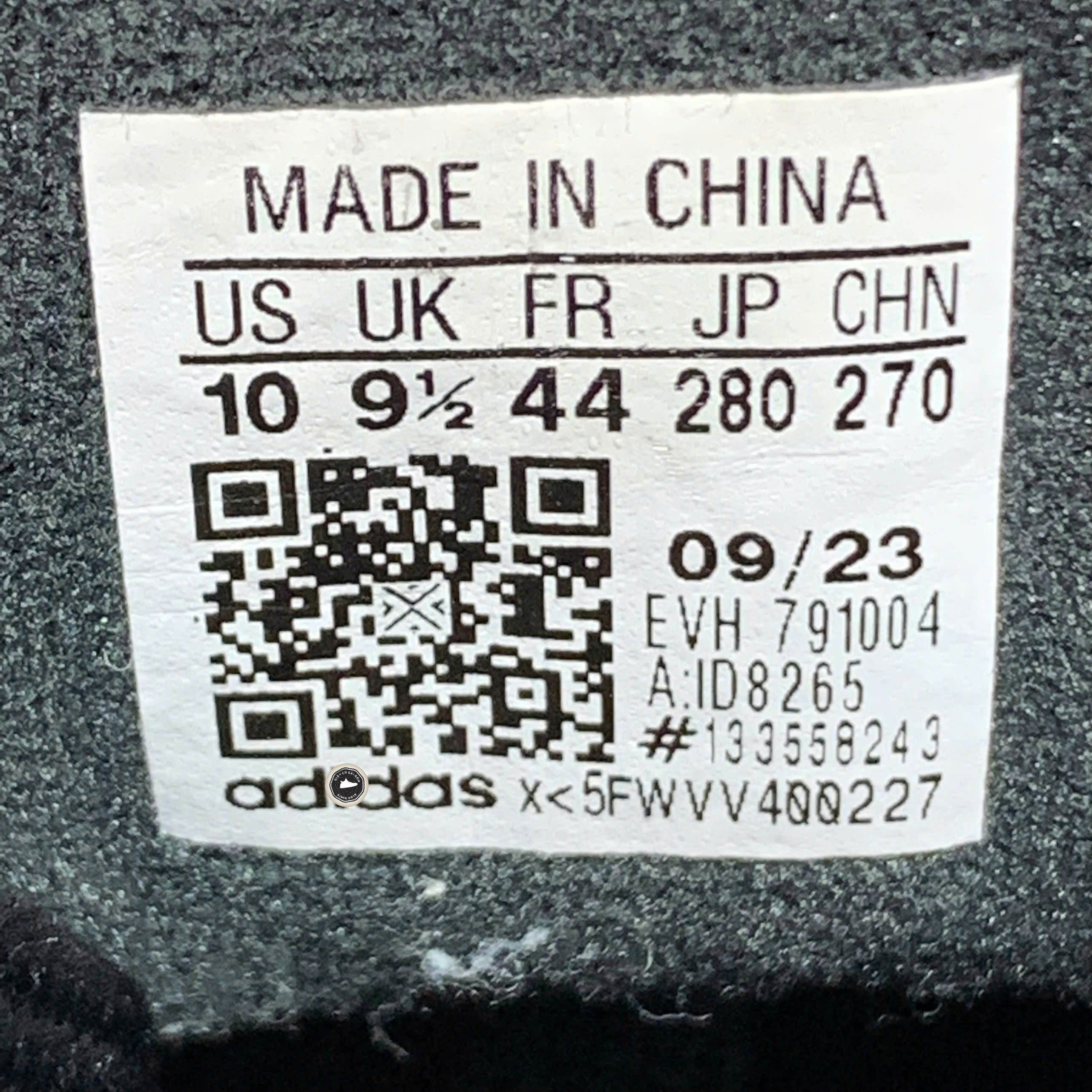 Adidas Adimatic Core Black Crystal White - ID8265 - Size 44 - GIÀY 2HAND CHÍNH HÃNG PVN24513