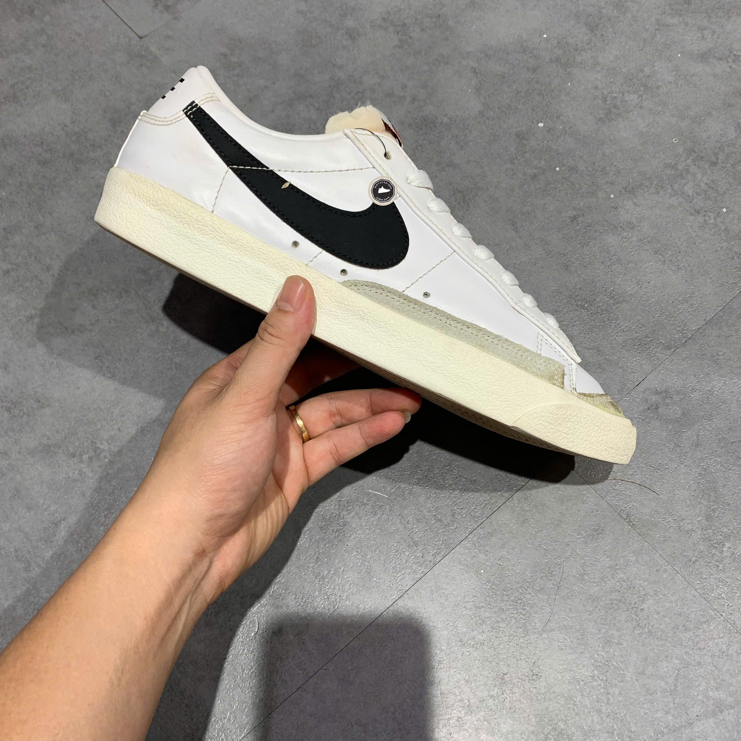 Nike Blazer Low '77 Vintage White Black - DA6364 101 - Size 44 - GIÀY 2HAND CHÍNH HÃNG PVN24406