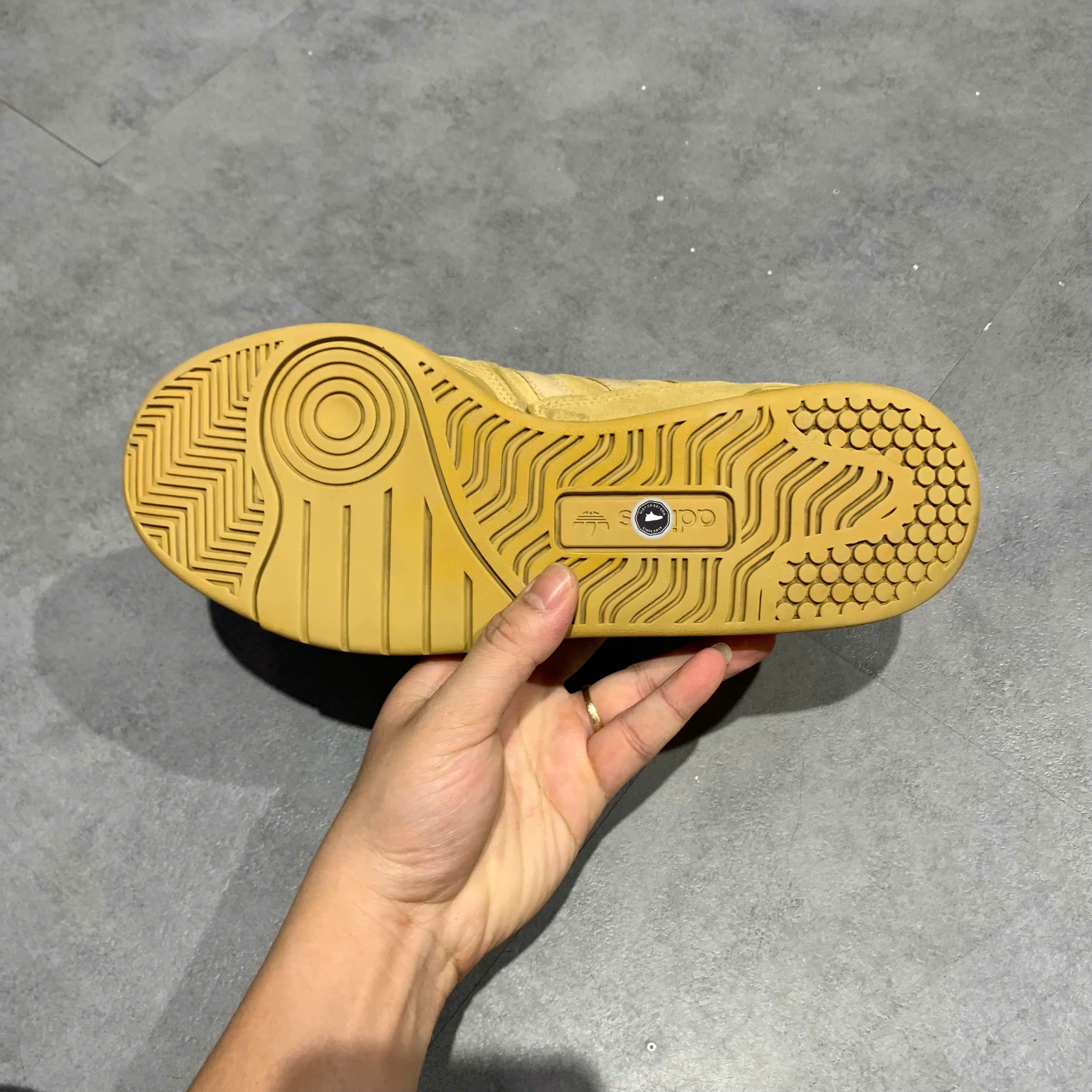 Adidas Courtic - ID6070 - Size 42 2/3 - GIÀY 2HAND CHÍNH HÃNG PVN24153