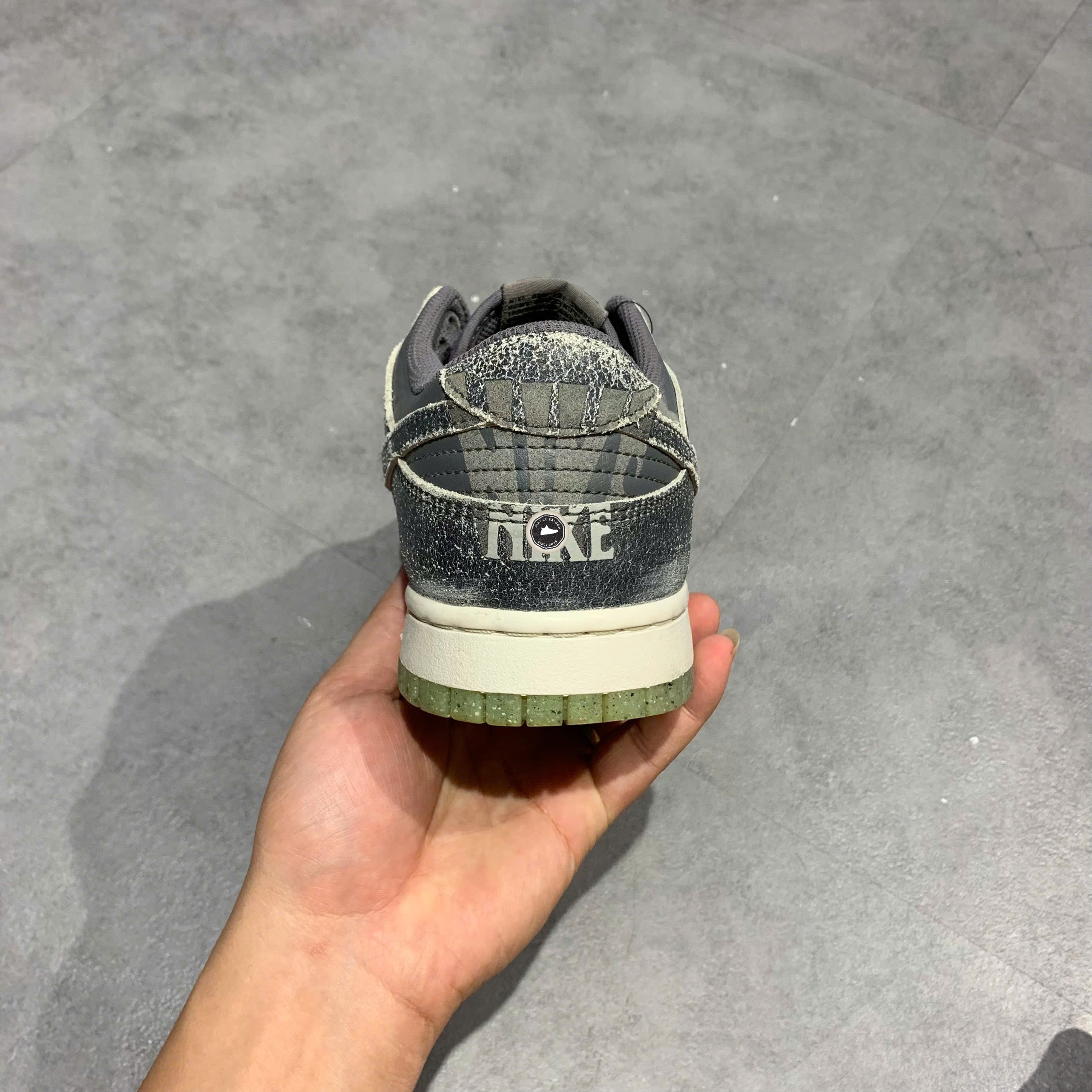 Nike Dunk Low Retro PRM Halloween (2022) - DQ7681 001 - Size 42 - GIÀY 2HAND CHÍNH HÃNG PVN24119