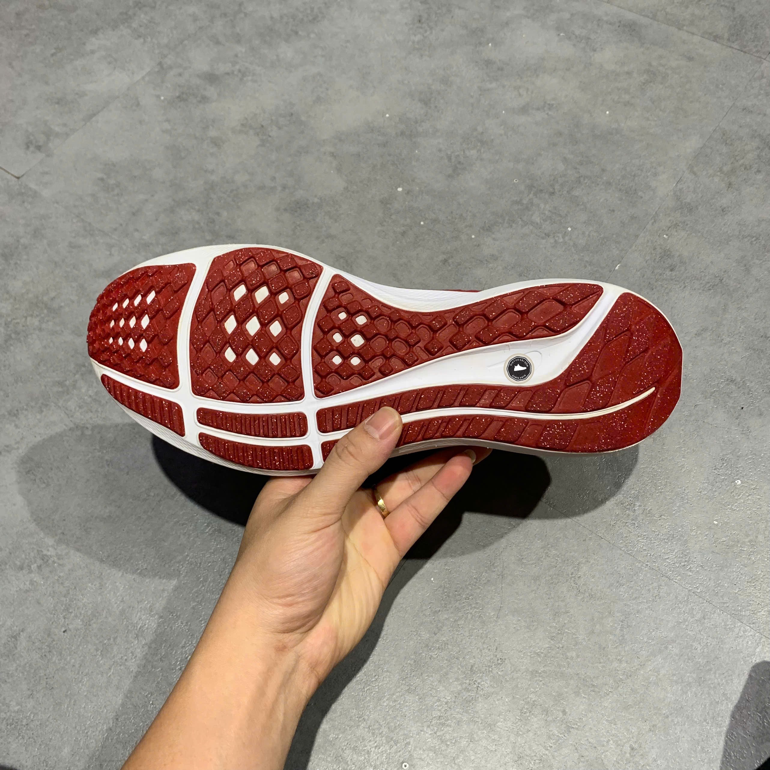 Nike Air Zoom Pegasus 40 Bowerman Track Club - FJ2844 100 - Size 42.5 - GIÀY 2HAND CHÍNH HÃNG PVN24479