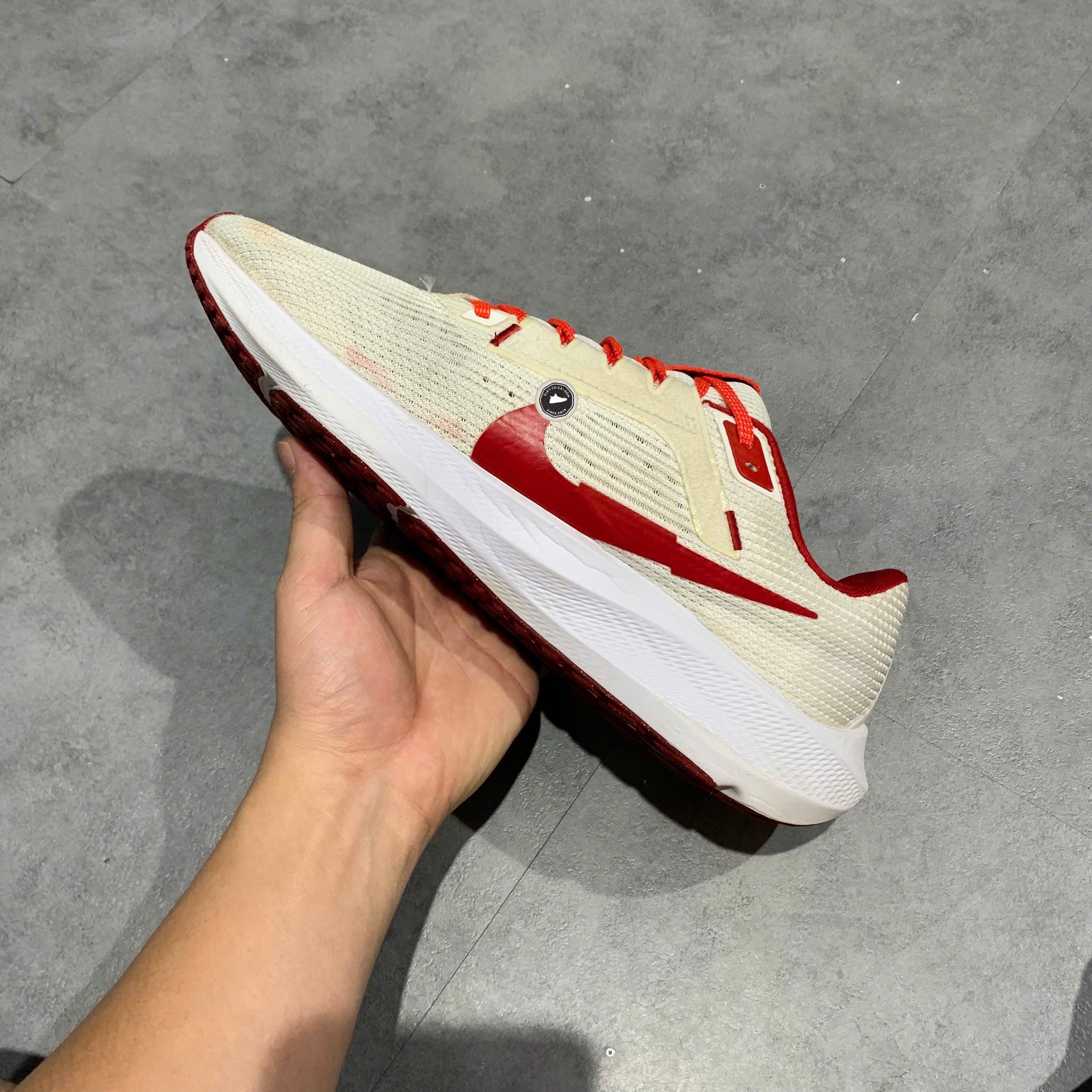 Nike Air Zoom Pegasus 40 Bowerman Track Club - FJ2844 100 - Size 42.5 - GIÀY 2HAND CHÍNH HÃNG PVN24479