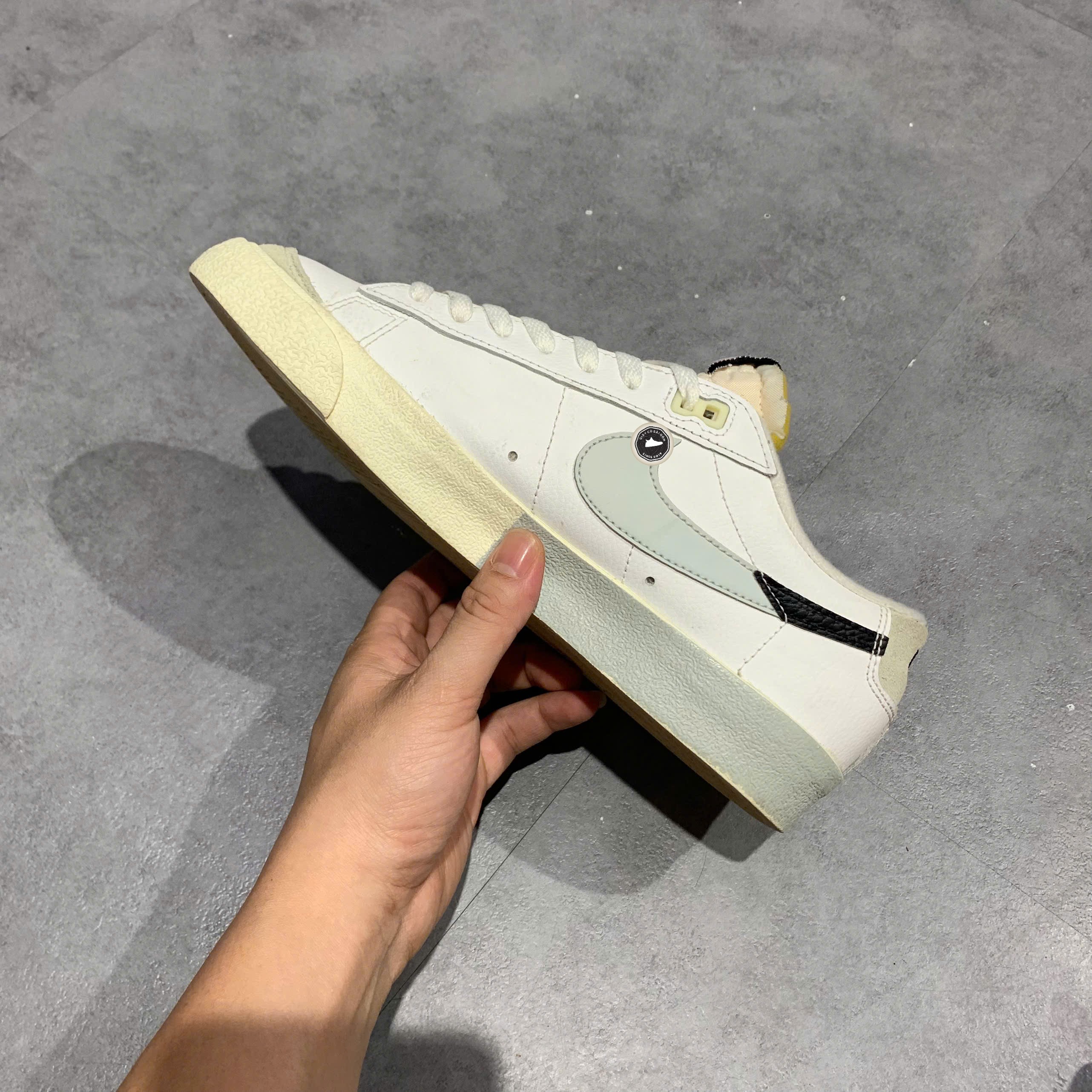 Nike Blazer Low '77 Split White Black Grey - DZ2544 100 - Size 41 - GIÀY 2HAND CHÍNH HÃNG PVN24396