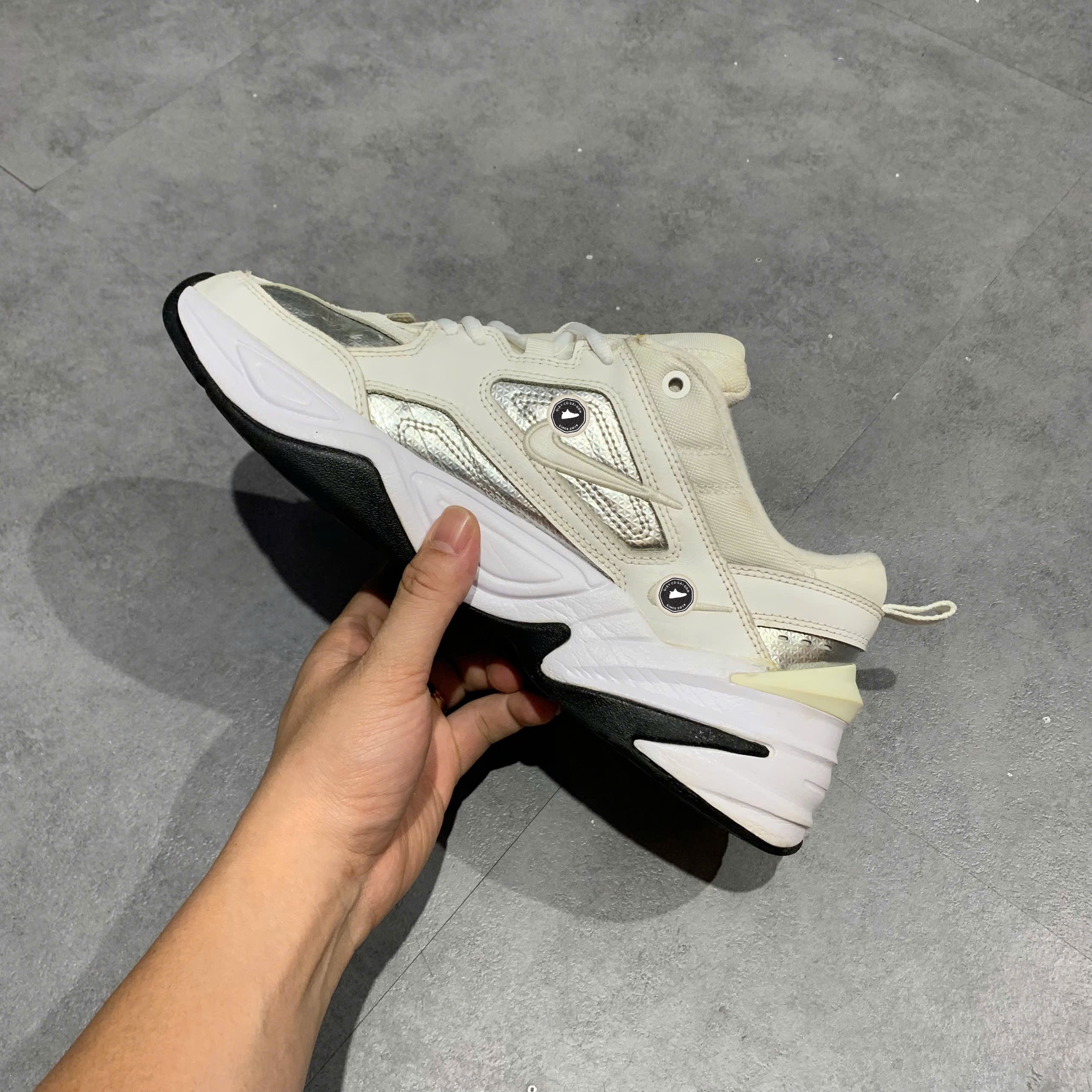 Nike M2K Tekno Essential White Metallic Silver - CJ9583 100 - Size 41 - GIÀY 2HAND CHÍNH HÃNG PVN24161