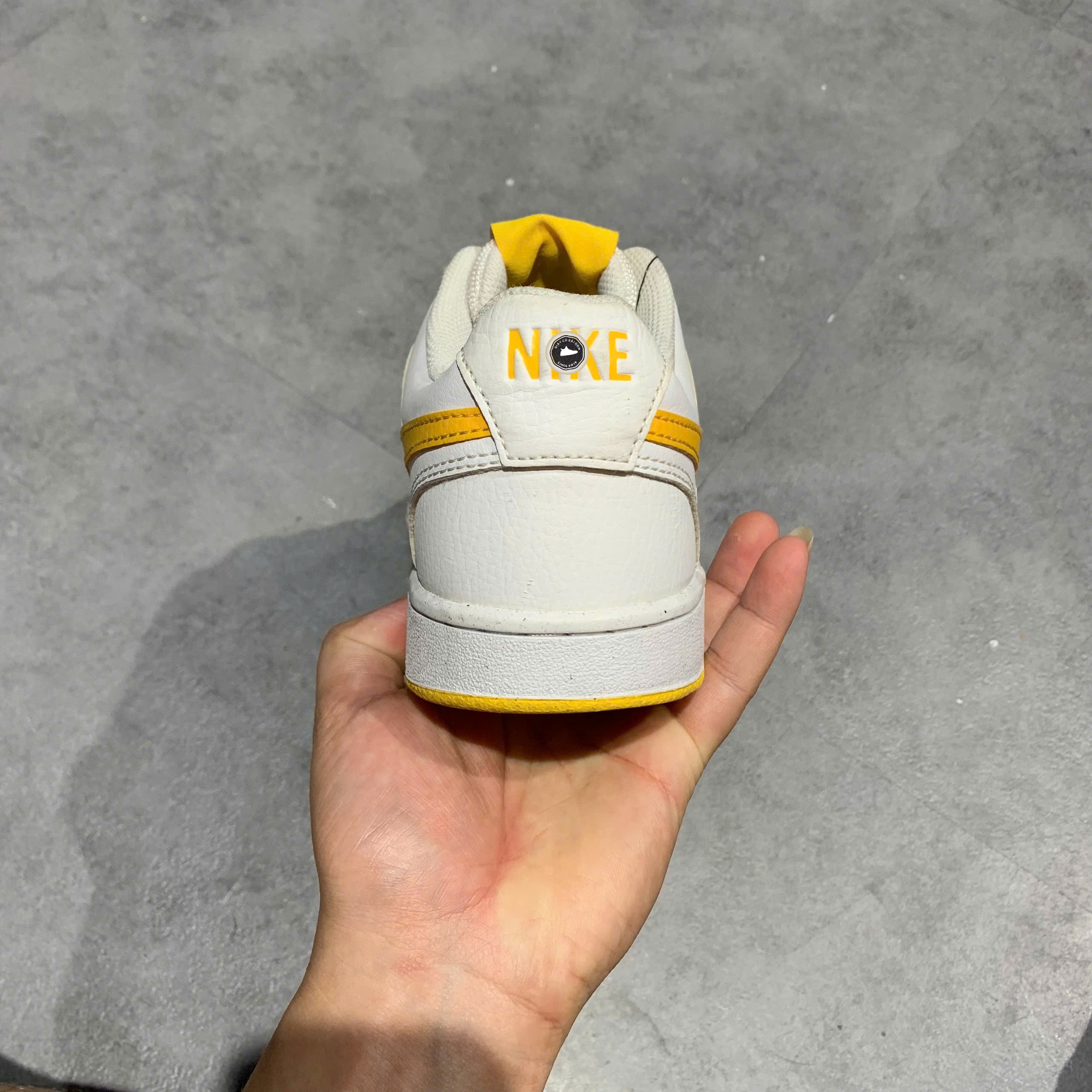 Nike Court Vision Low Next Nature White University Gold - HF1744 100 - Size 40 - GIÀY 2HAND CHÍNH HÃNG PVN24356