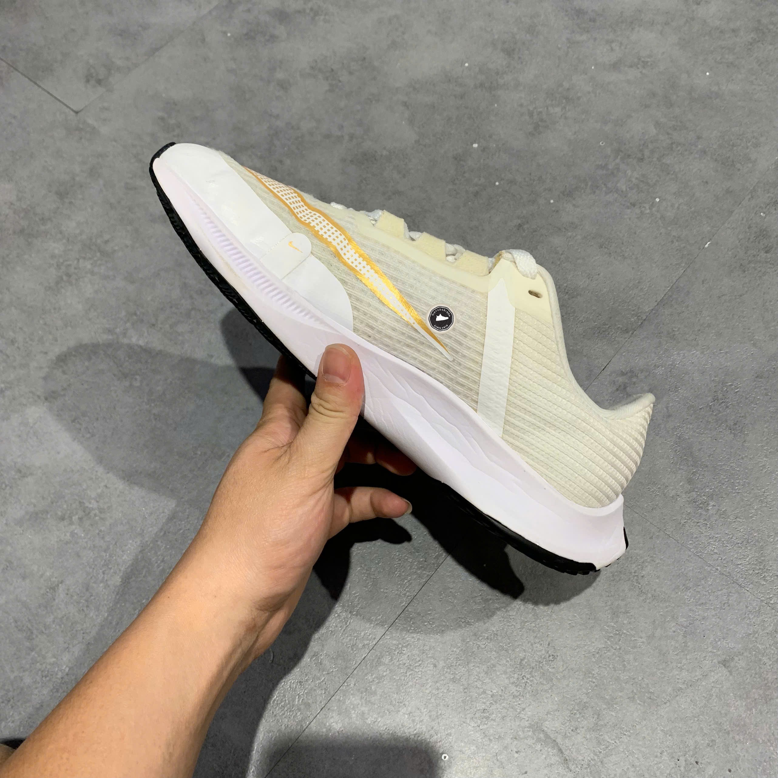 Nike Air Zoom Rival Fly 3 'White Metallic Gold' - CT2405 100 - Size 40 - GIÀY 2HAND CHÍNH HÃNG PVN24126