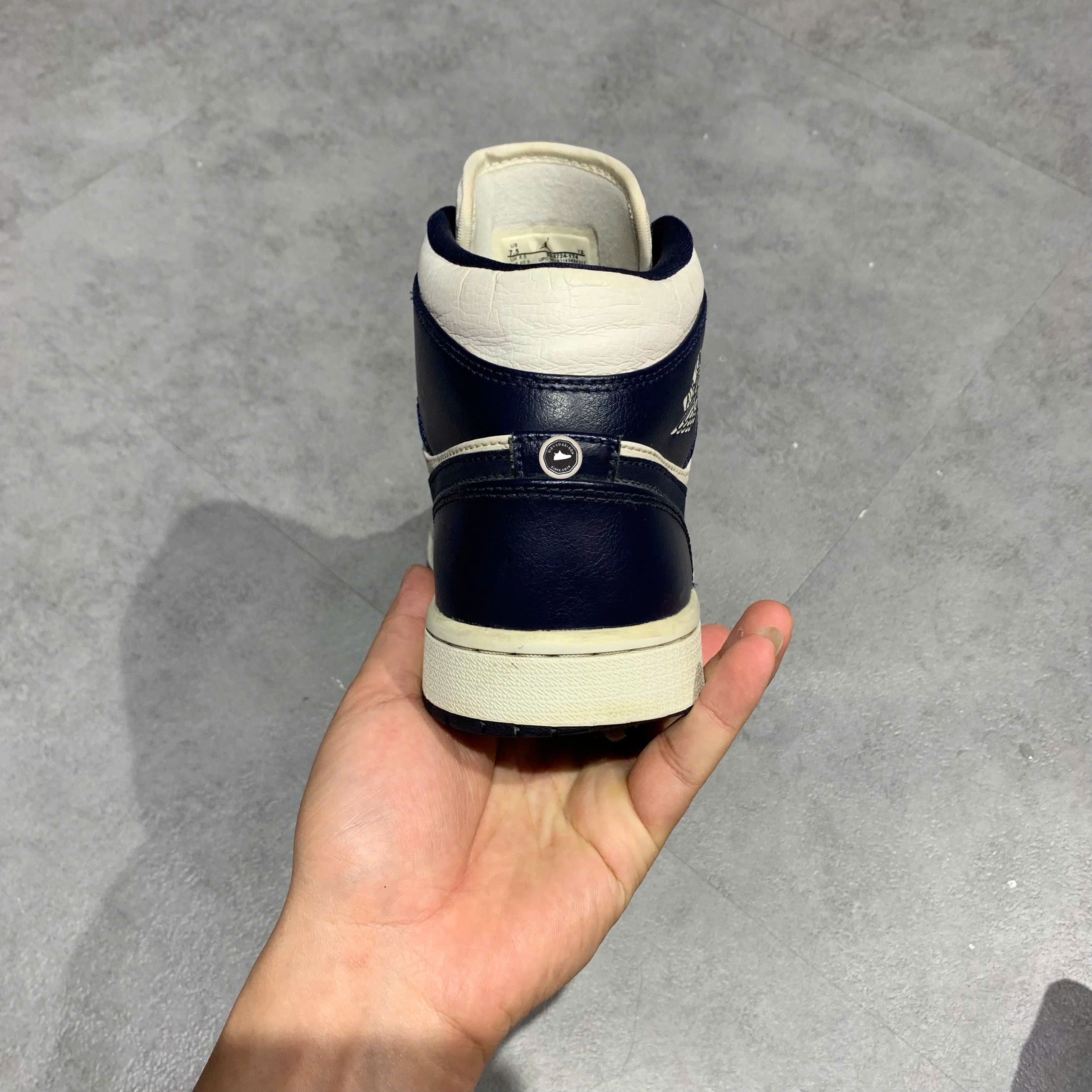 NIKE AIR JORDAN 1 MID ‘OBSIDIAN’ 554724-174 - Size 40.5 - GIÀY 2HAND CHÍNH HÃNG PVN24235