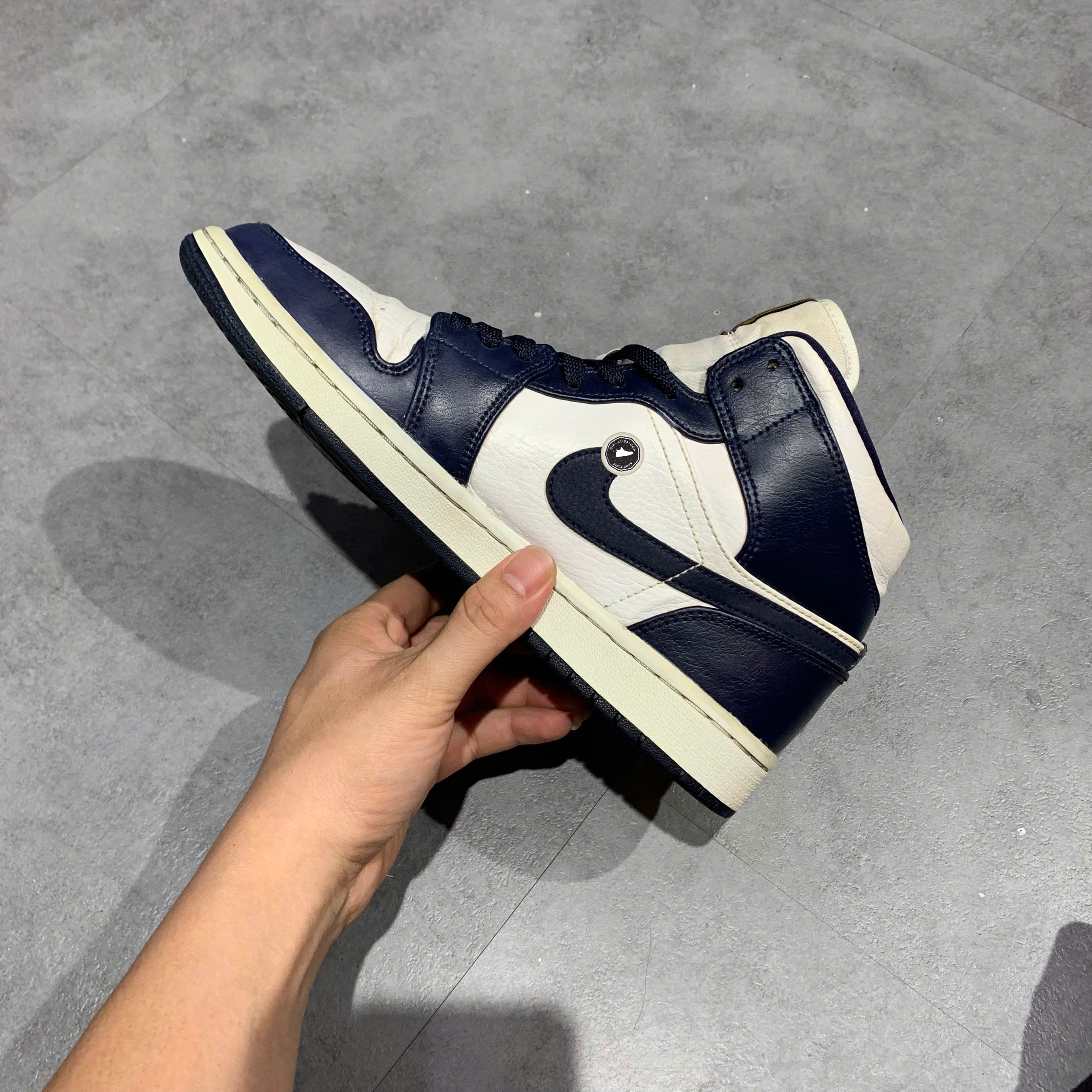 NIKE AIR JORDAN 1 MID ‘OBSIDIAN’ 554724-174 - Size 40.5 - GIÀY 2HAND CHÍNH HÃNG PVN24235