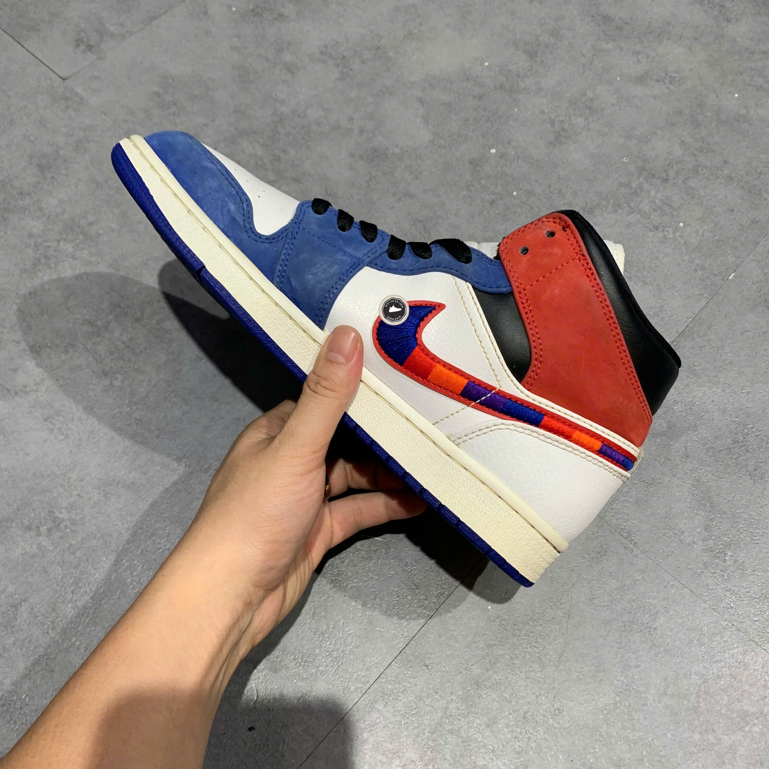 Air Jordan 1 Mid Multi-Color Swoosh - 852542 146 - Size 42.5 - GIÀY 2HAND CHÍNH HÃNG PVN24747