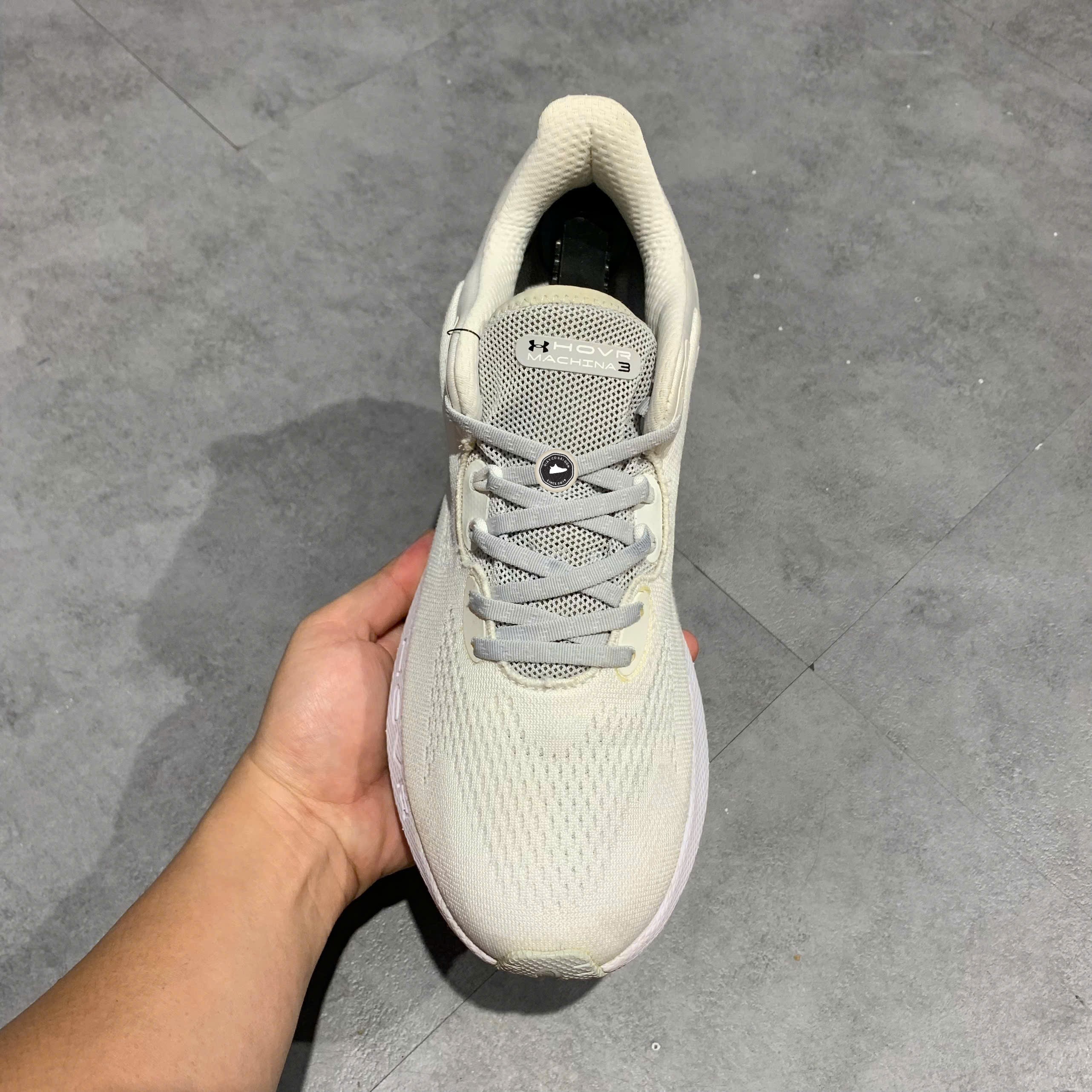 Under Armour HOVR Machina 3 - 3025650 100 - Size 42 - GIÀY 2HAND CHÍNH HÃNG PVN24964