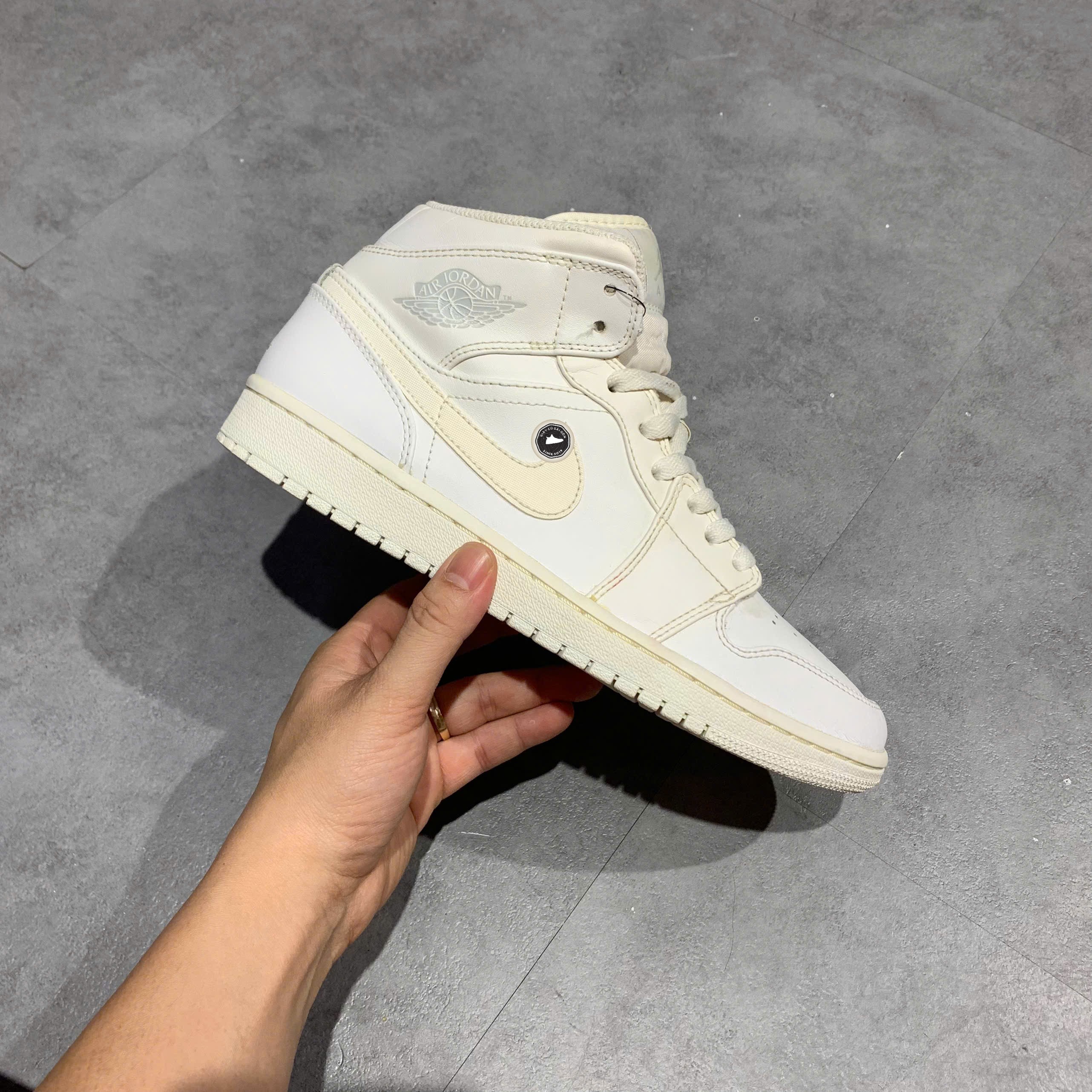 Air Jordan 1 Mid White Pure Platinum - 554724 104 - Size 42 - GIÀY 2HAND CHÍNH HÃNG PVN24890