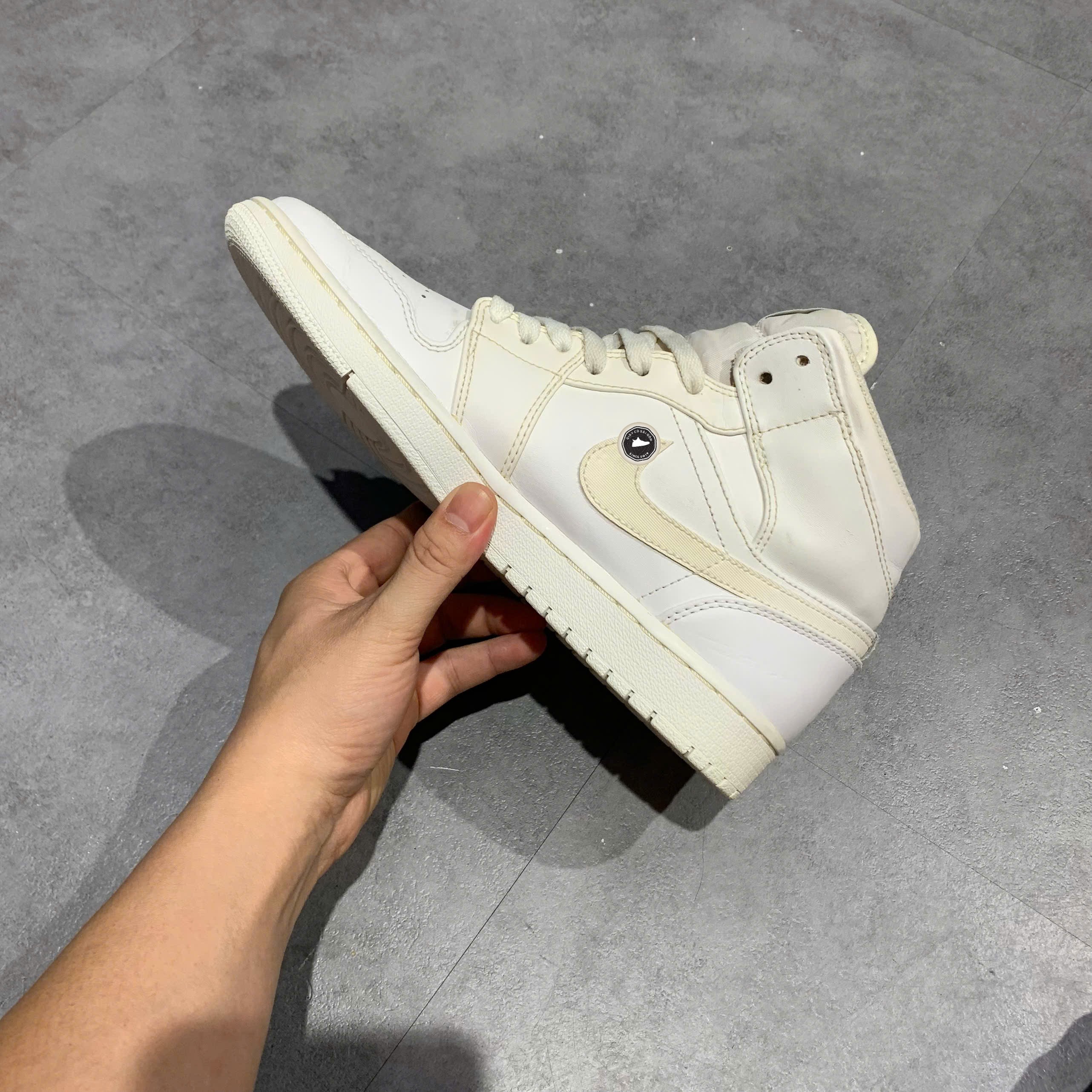 Air Jordan 1 Mid White Pure Platinum - 554724 104 - Size 42 - GIÀY 2HAND CHÍNH HÃNG PVN24890