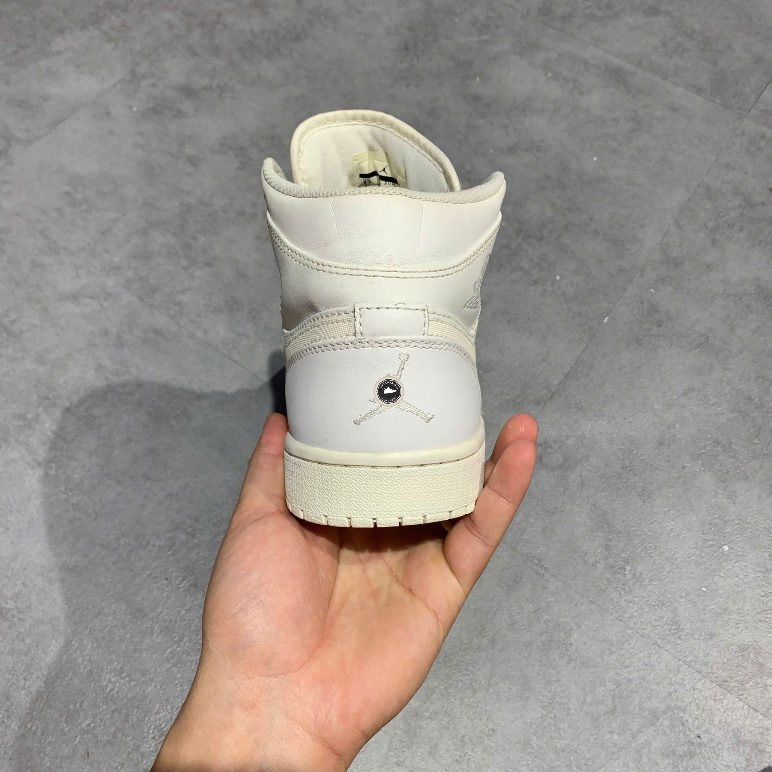 Air Jordan 1 Mid White Pure Platinum - 554724 104 - Size 42 - GIÀY 2HAND CHÍNH HÃNG PVN24890