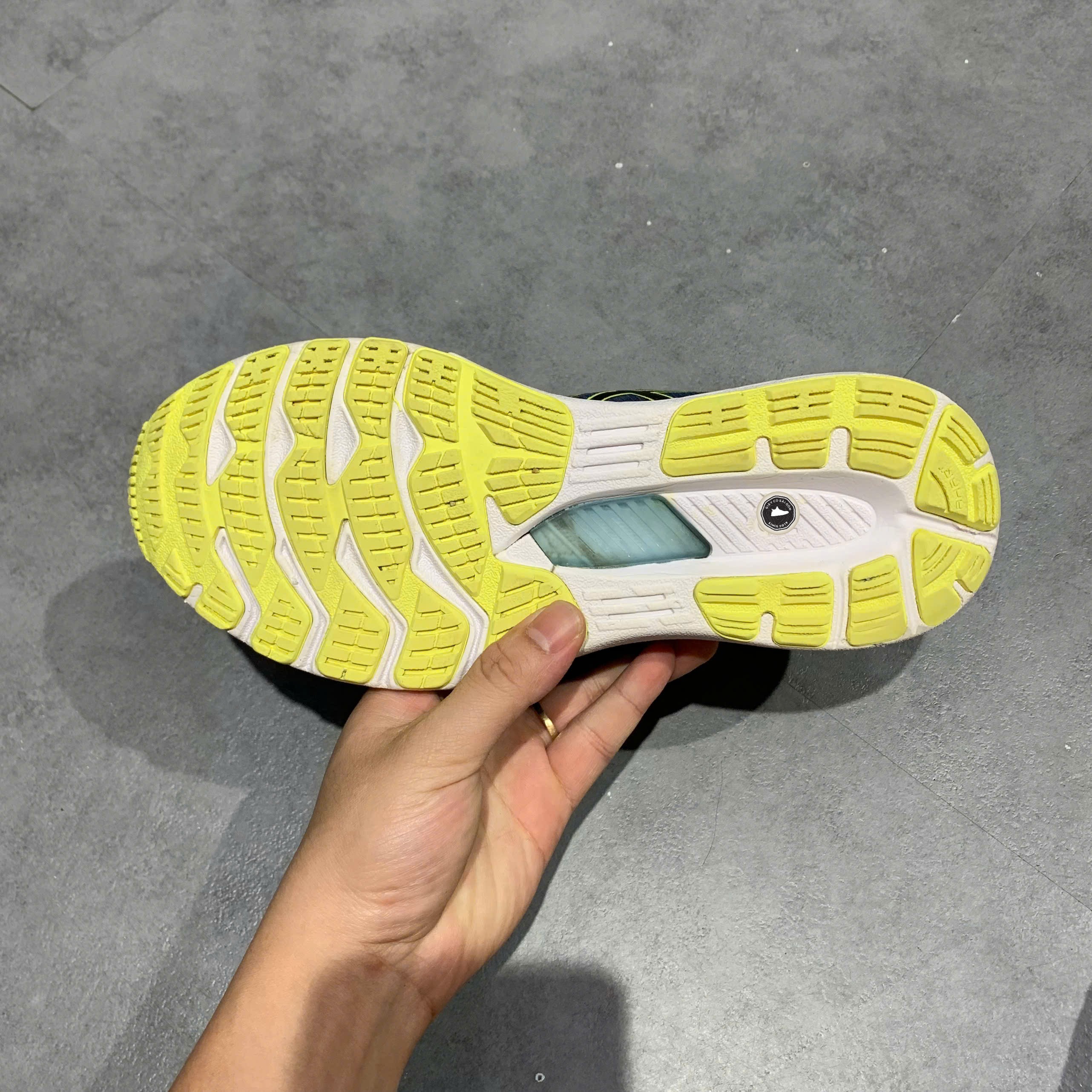 Asics Gel-Kayano 28 - 1011B189 - Size 39.5 - GIÀY 2HAND CHÍNH HÃNG PVN24684