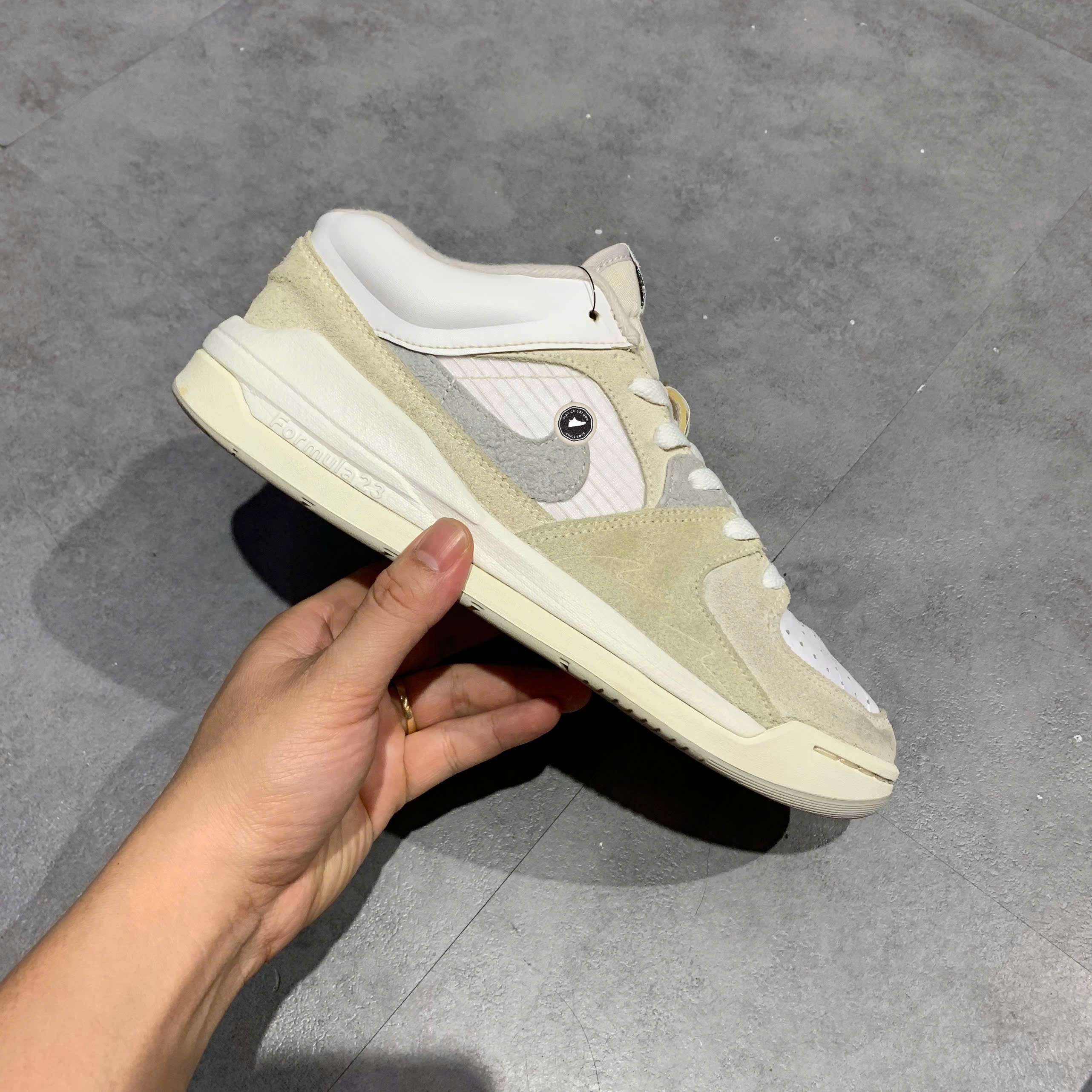 Jordan Stadium 90 White Neutral Grey - DX4397 100 - Size 41 - GIÀY 2HAND CHÍNH HÃNG PVN24931